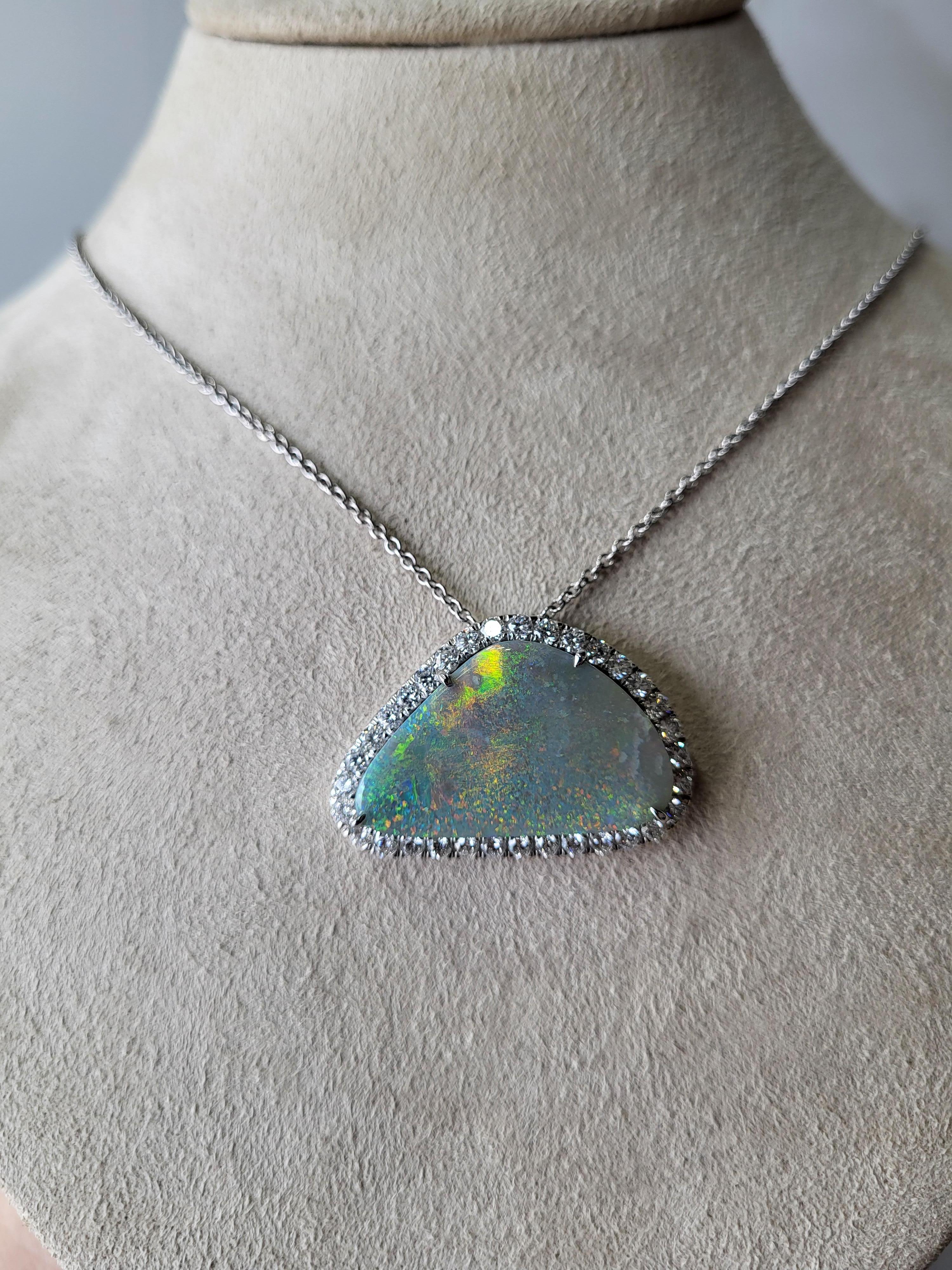 15.72 Carat Lightning Ridge Opal and Diamond Pendant Necklace For Sale 6