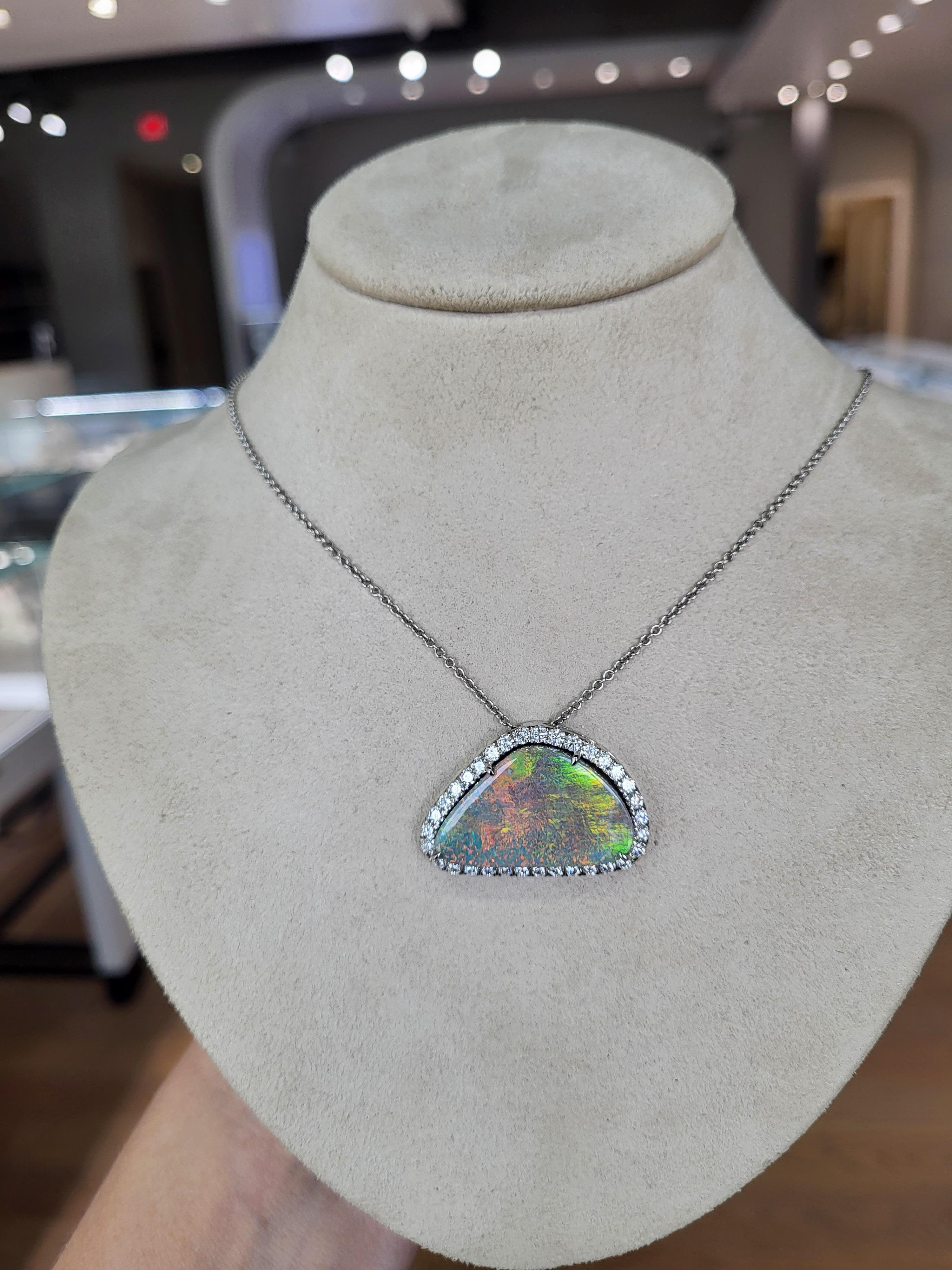 15.72 Carat Lightning Ridge Opal and Diamond Pendant Necklace In New Condition For Sale In Houston, TX