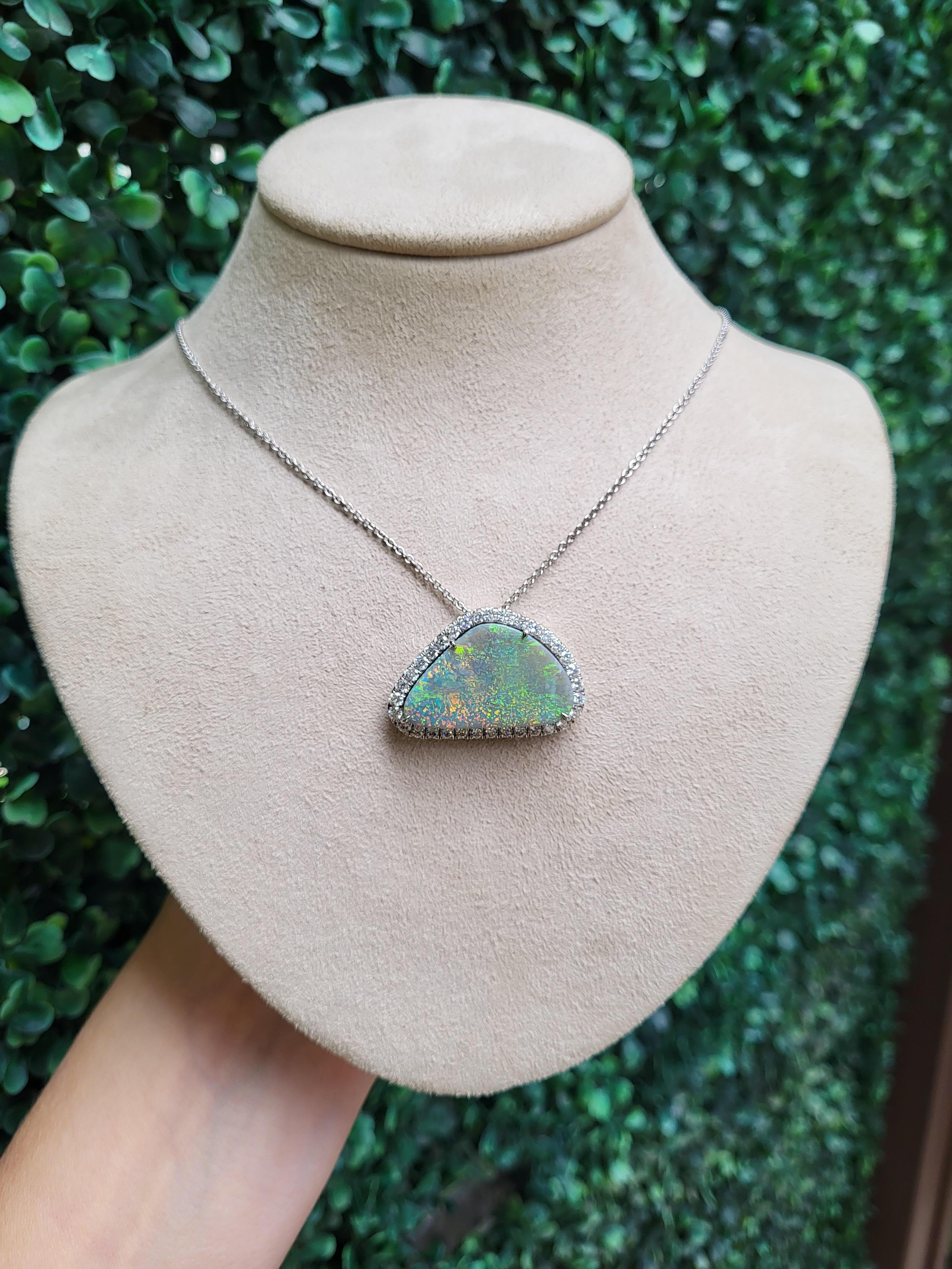 15.72 Carat Lightning Ridge Opal and Diamond Pendant Necklace For Sale 2