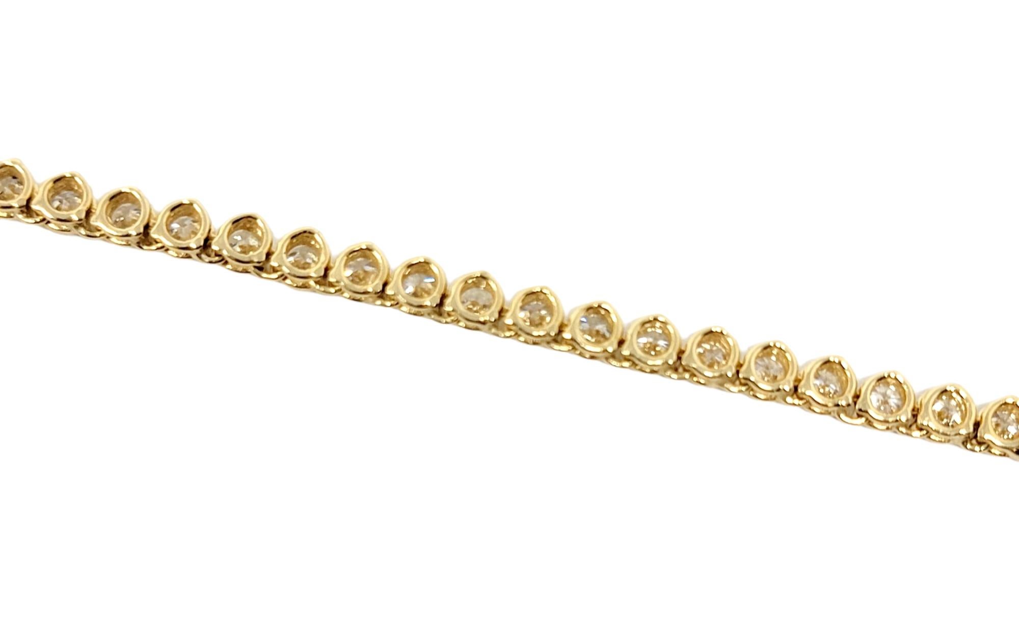15.74 Carats Total Round Diamond Graduated Tennis Necklace 14 Karat Yellow Gold For Sale 3