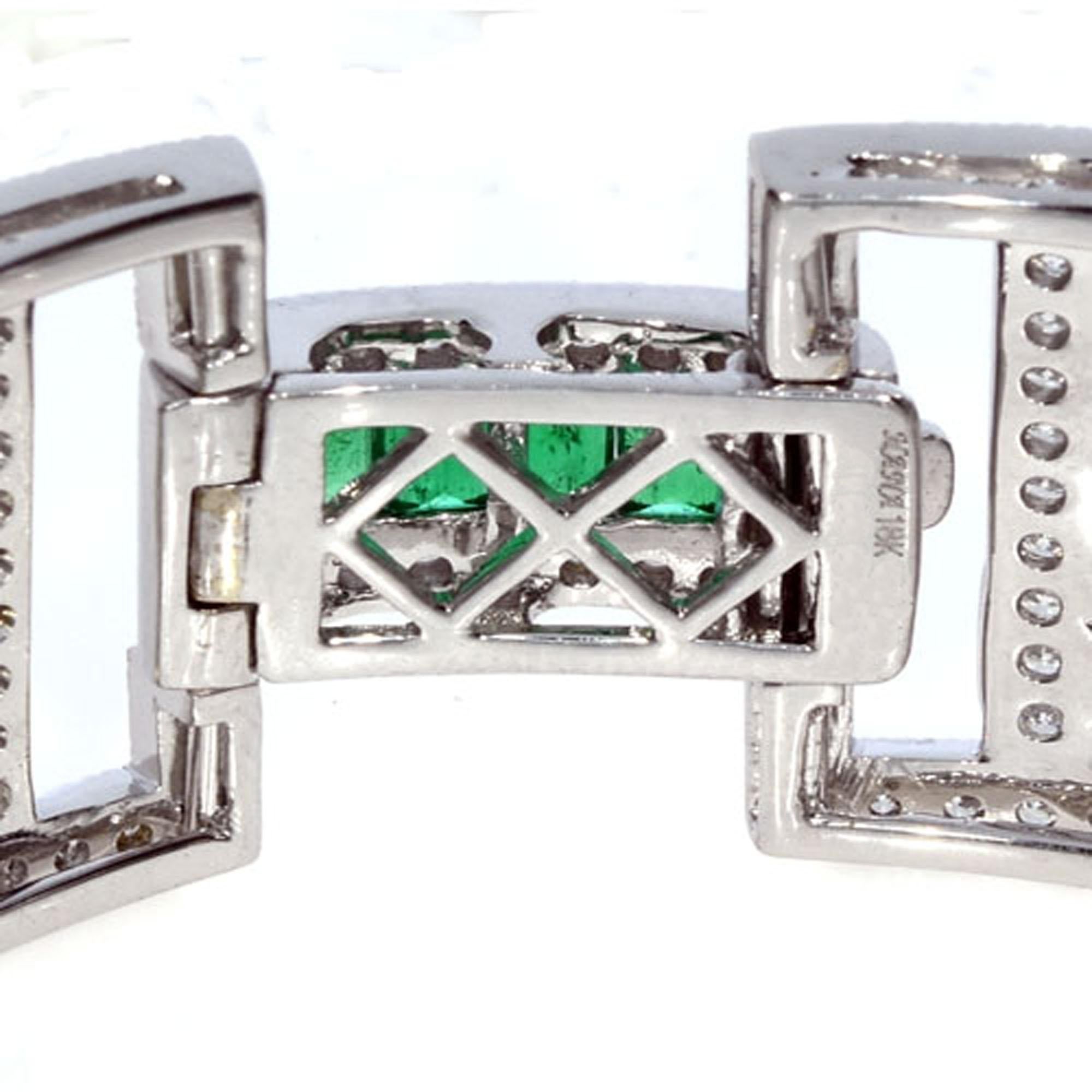 15.75 Carat Fashion Emerald and Diamond Bracelet In New Condition In New York, NY