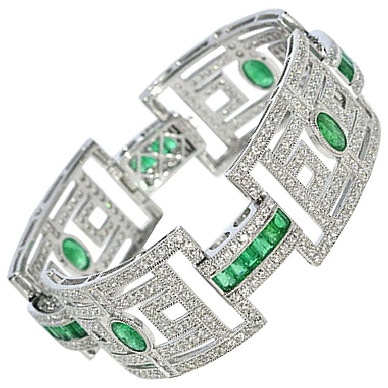 15.75 Carat Fashion Emerald and Diamond Bracelet For Sale at 1stdibs