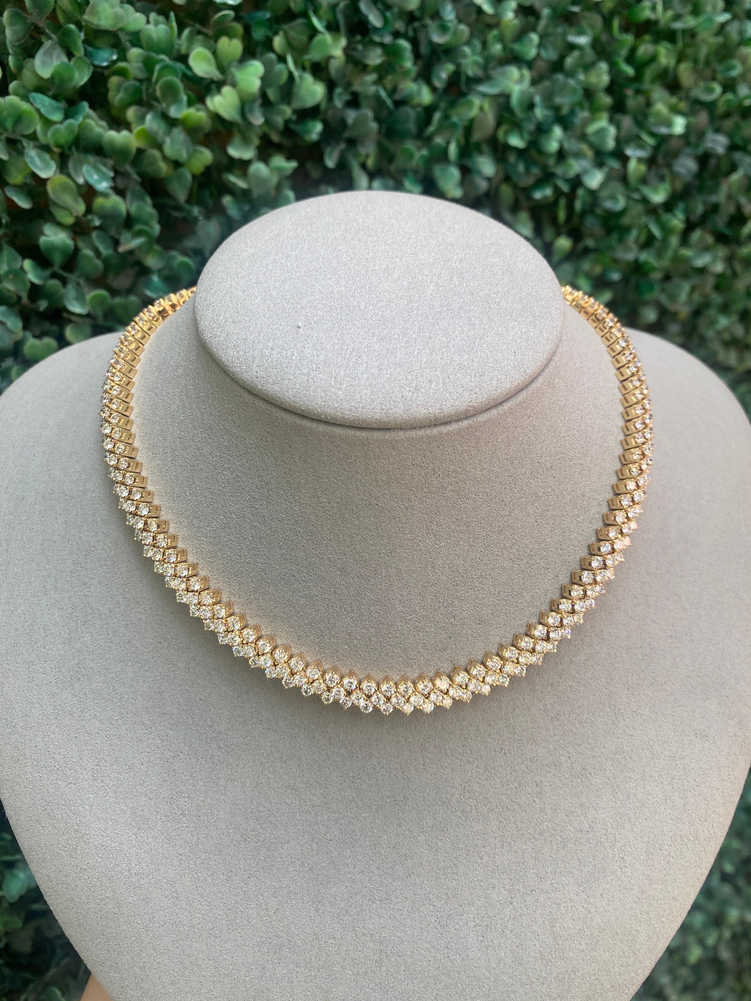 Choker-Halskette aus 18 Karat Gelbgold mit 15,75 Karat runden Diamanten im Gesamtgewicht 12