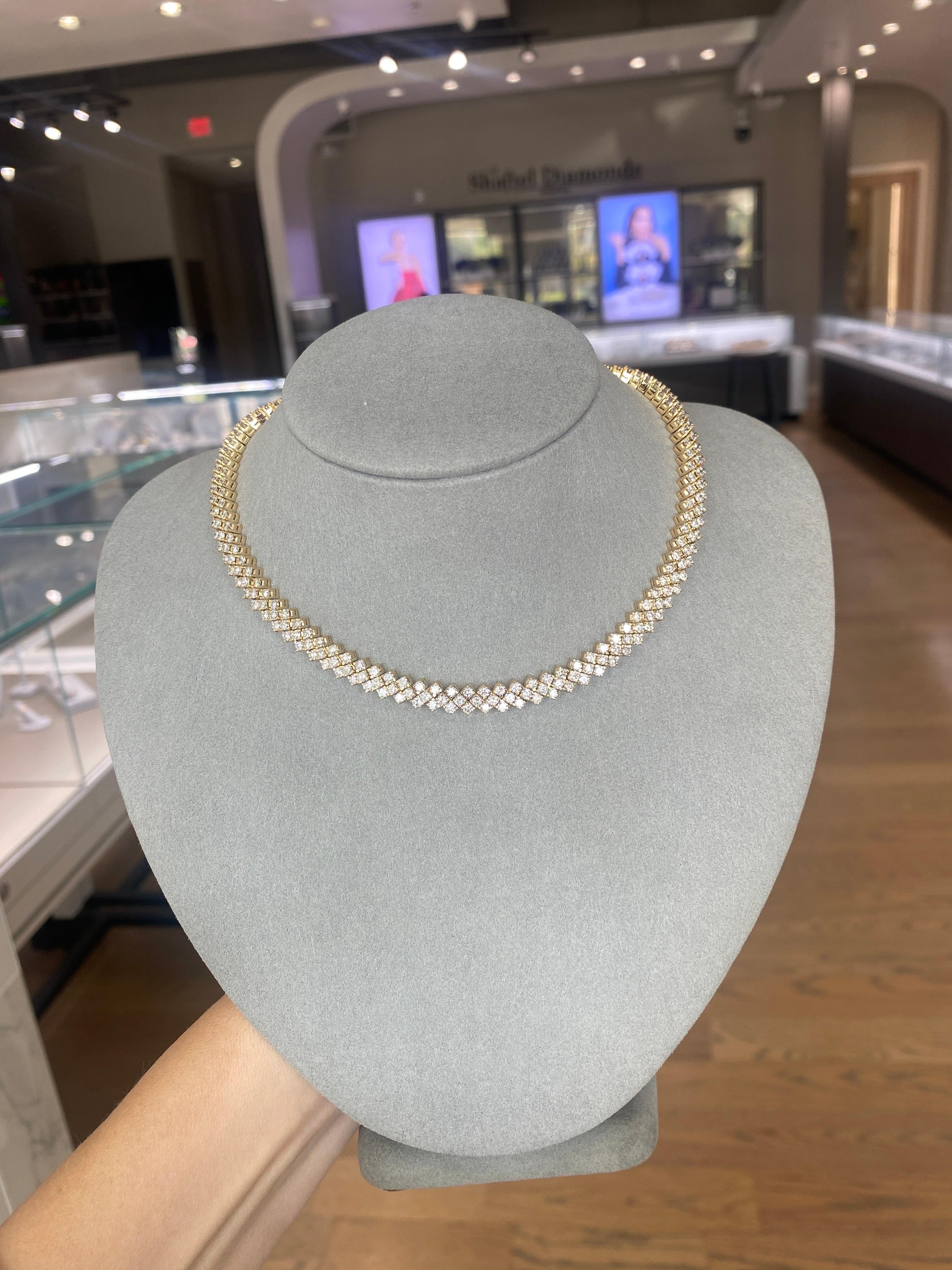Choker-Halskette aus 18 Karat Gelbgold mit 15,75 Karat runden Diamanten im Gesamtgewicht (Rundschliff)
