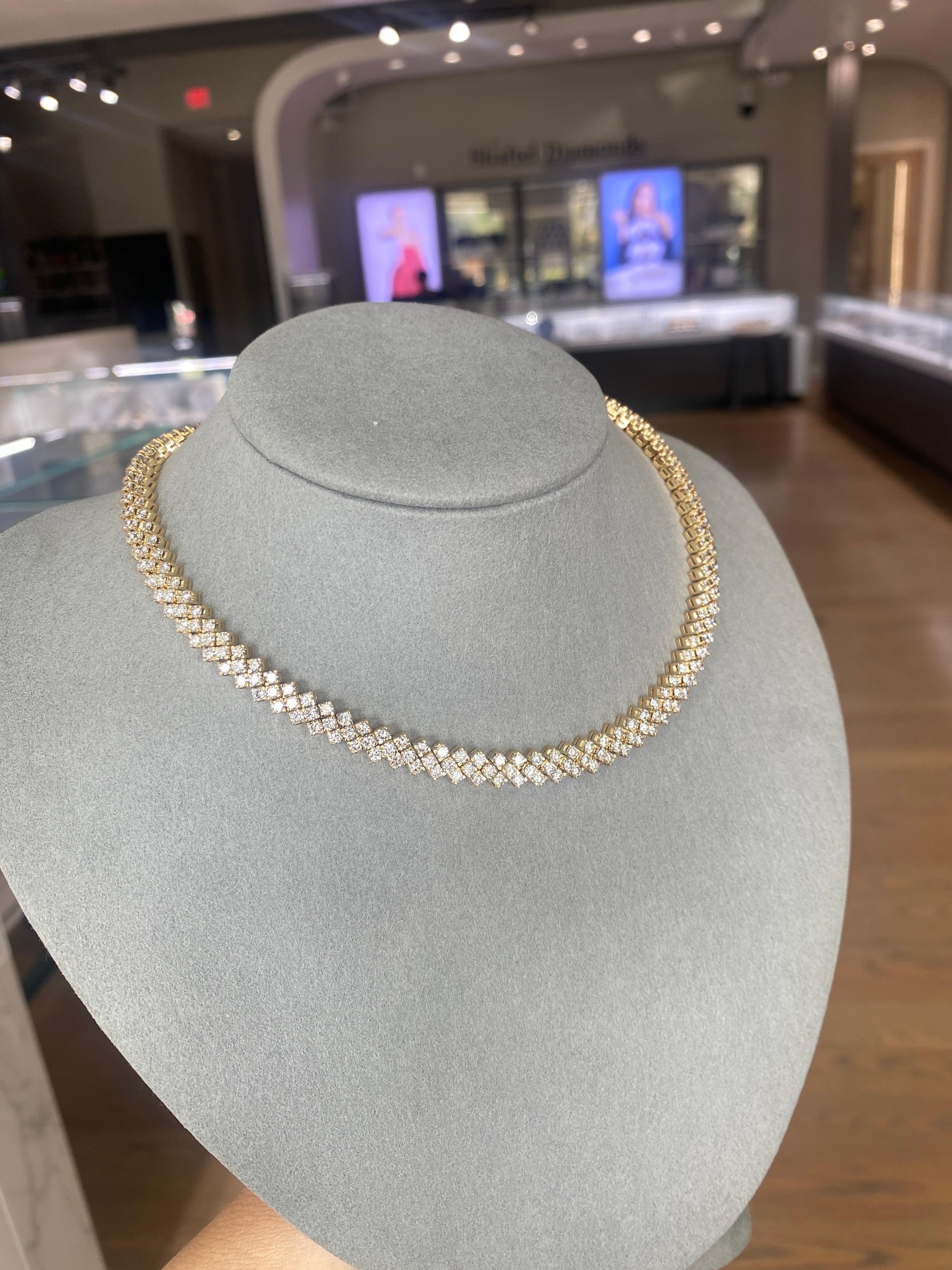 Choker-Halskette aus 18 Karat Gelbgold mit 15,75 Karat runden Diamanten im Gesamtgewicht im Zustand „Hervorragend“ in Houston, TX
