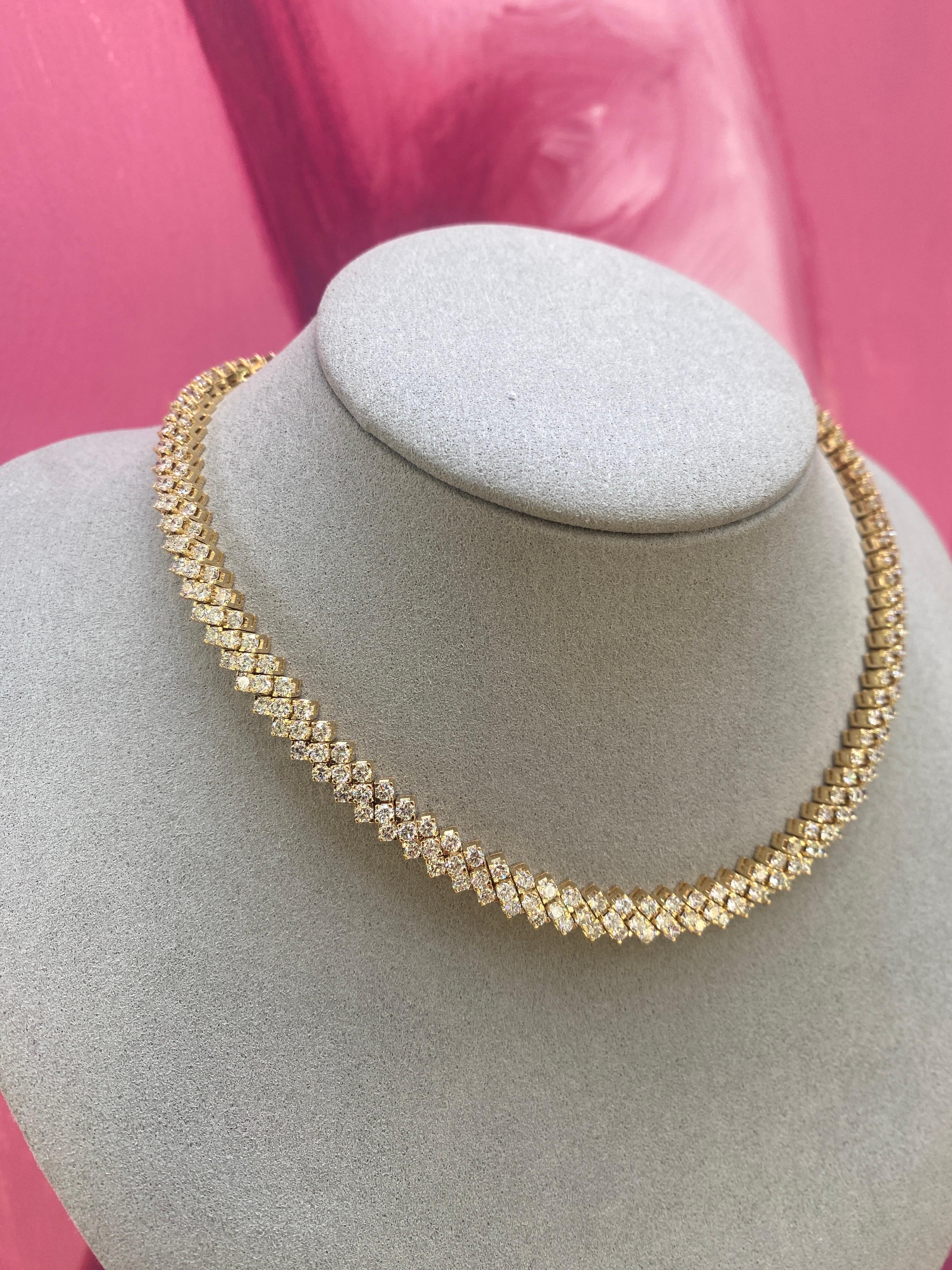 Choker-Halskette aus 18 Karat Gelbgold mit 15,75 Karat runden Diamanten im Gesamtgewicht 4