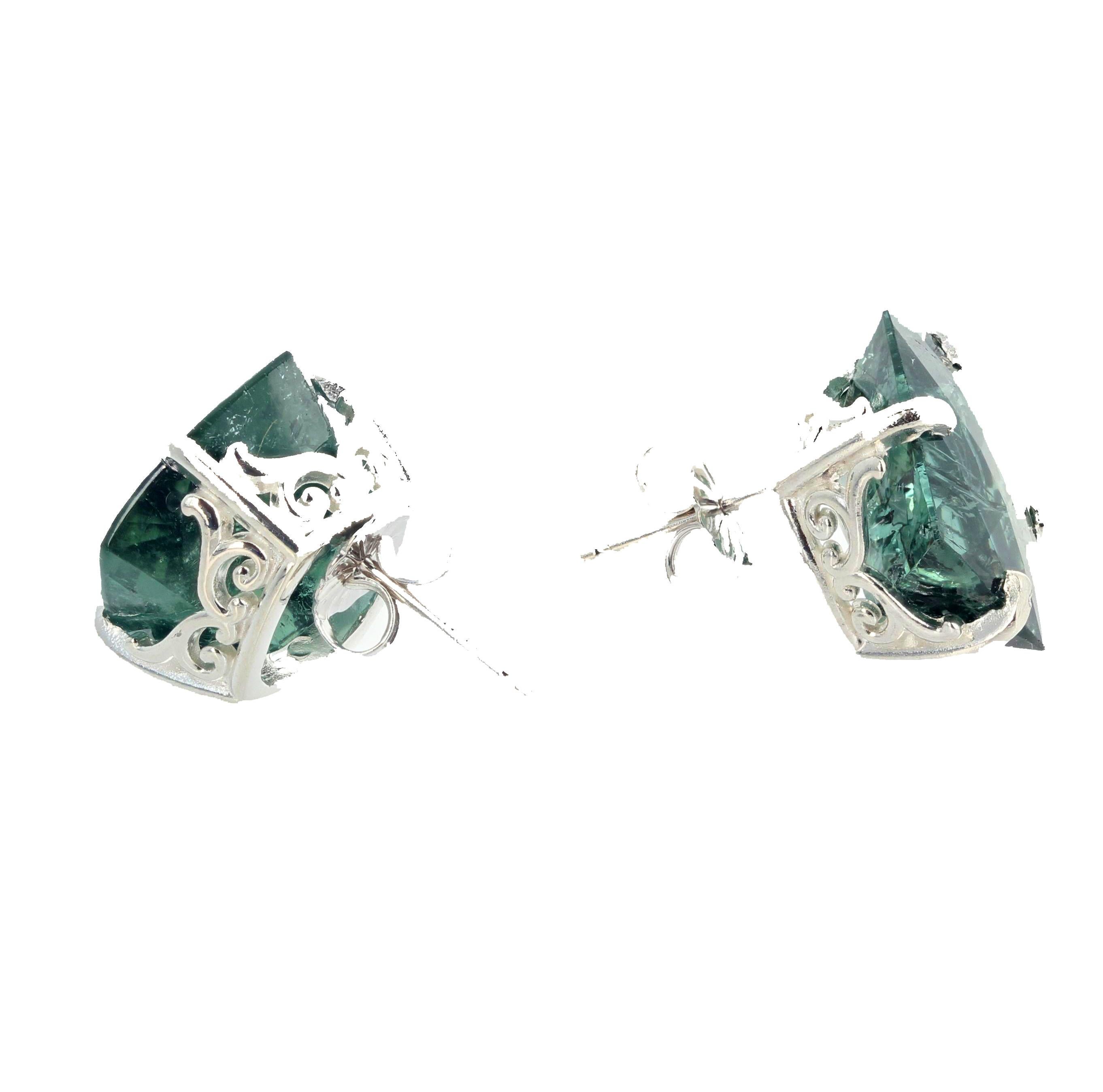 Women's or Men's Gemjunky Elegant Impressive 15.75Ct Translucent Green Tourmaline Silver Earrings