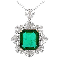 15.76 CT Emerald octagon with Mix shape white diamond Necklace
