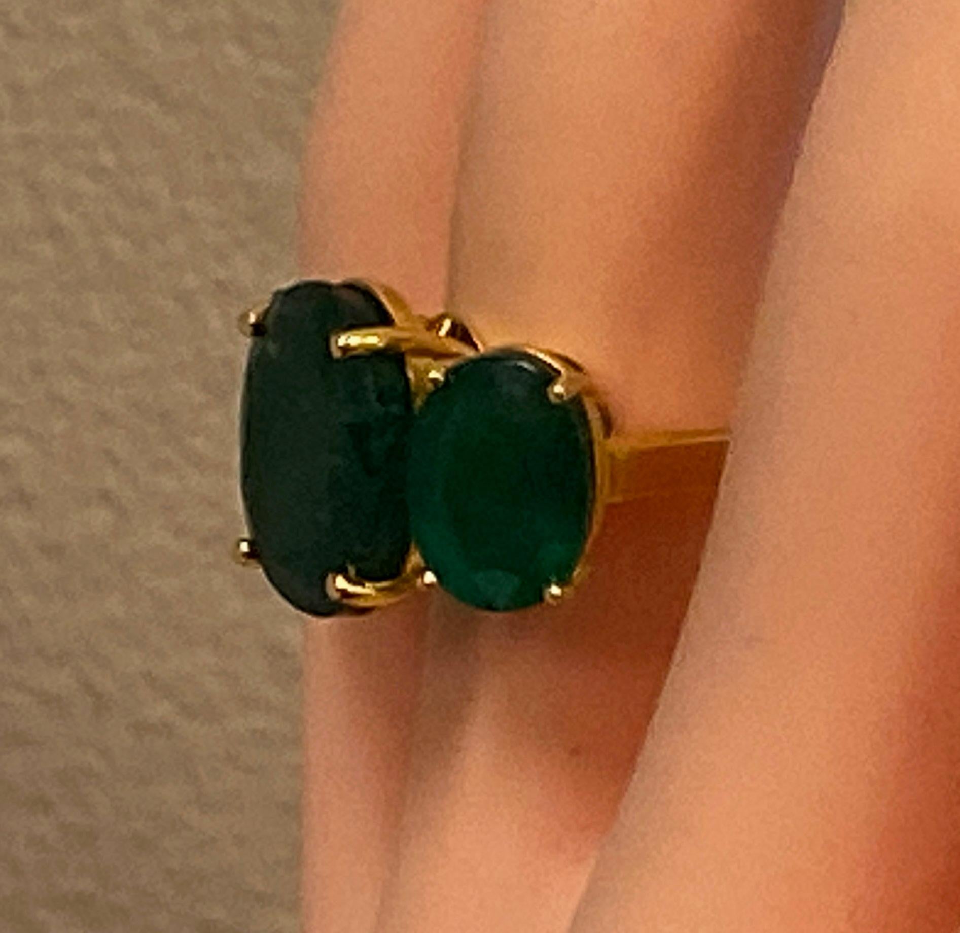 15.77 Carat 3-Stone Oval Cut Emerald Ring For Sale 2