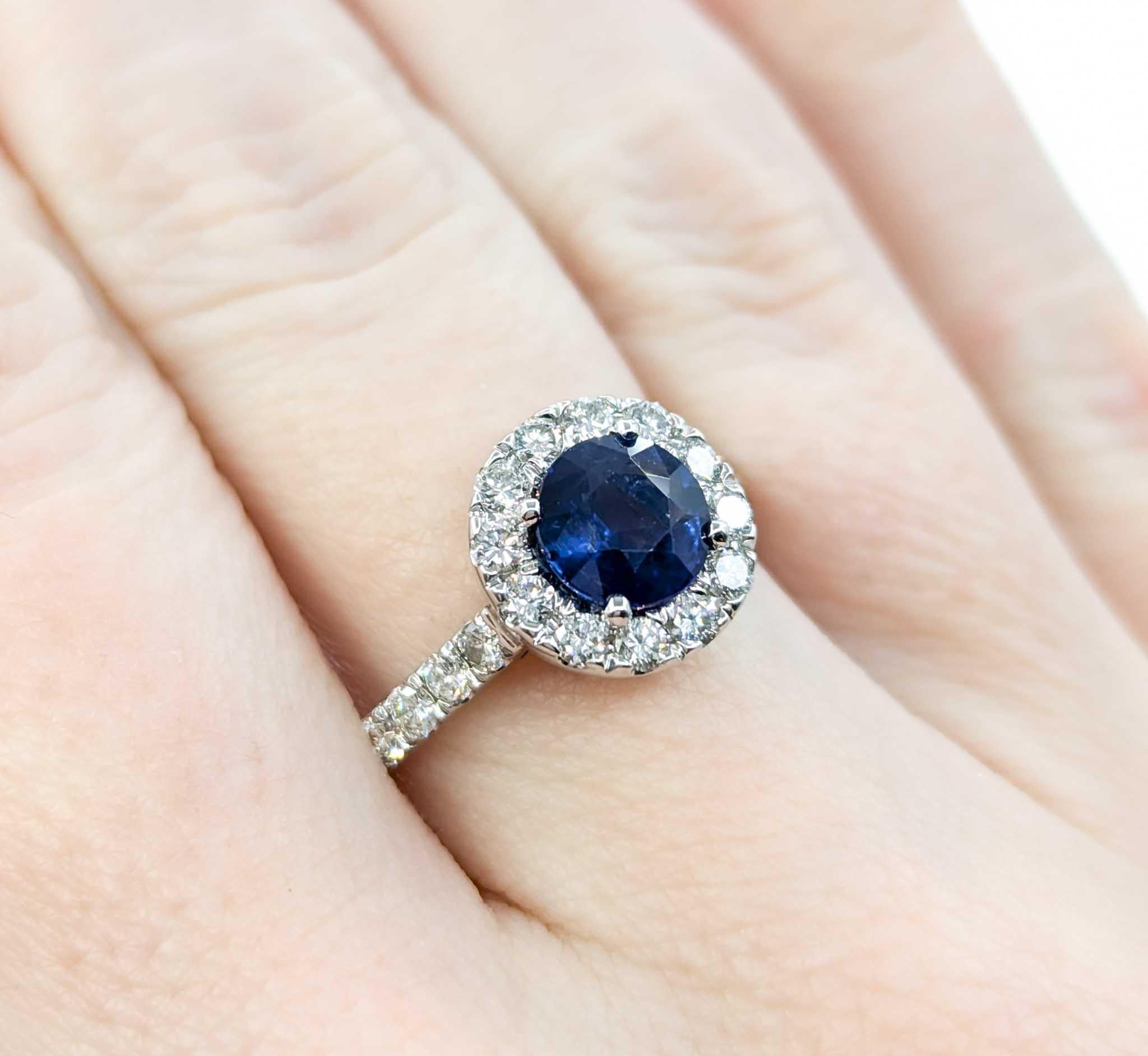 1.57ct Blue Sapphire & Diamond Halo Ring in White Gold In Excellent Condition For Sale In Bloomington, MN