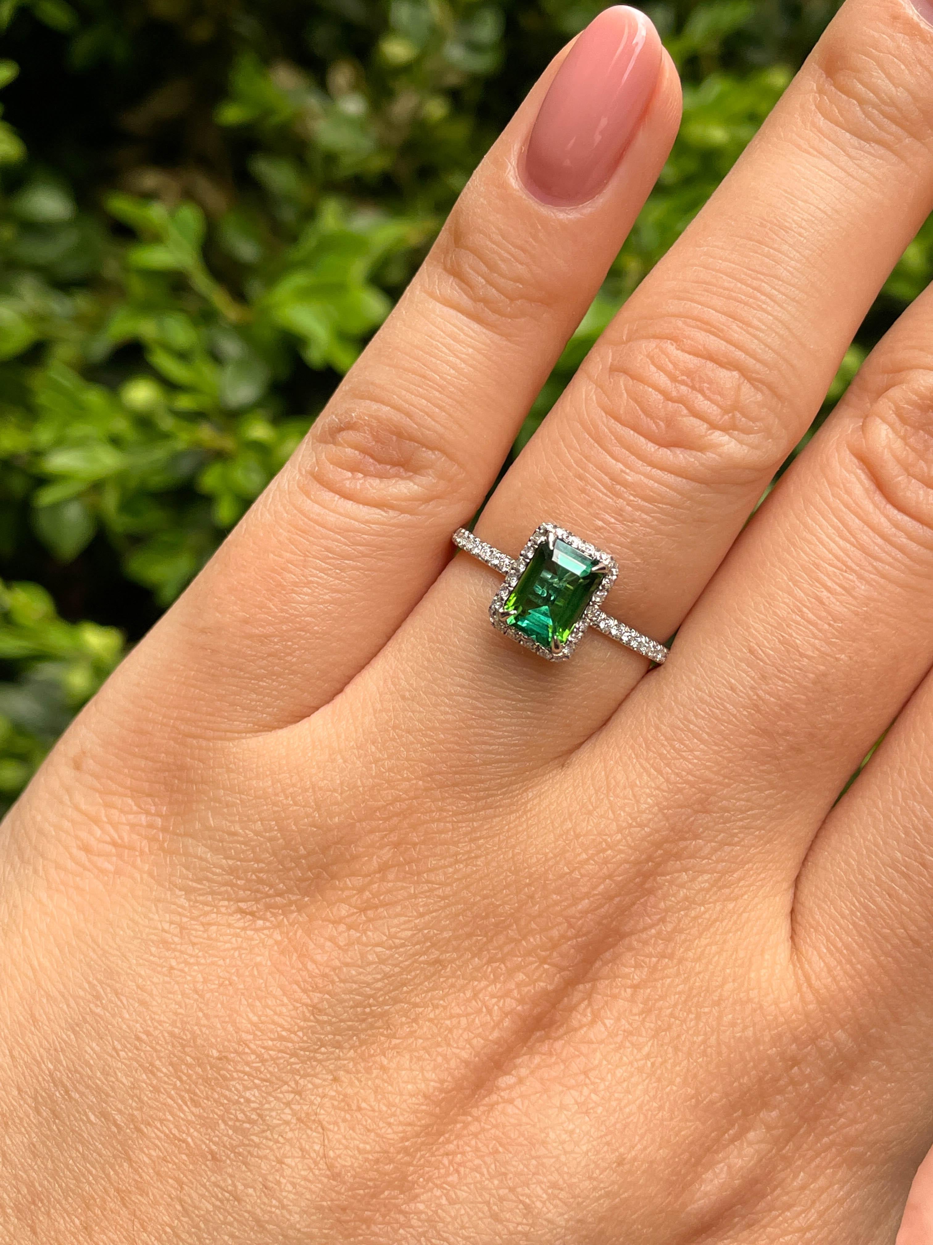 1.57ct Estate Vintage Green Tourmaline Diamond Engagement Wedding Ring Platinum  For Sale 4