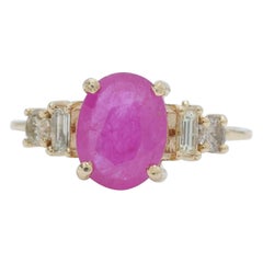 Ovaler Rubinring mit 1,57 ct. und ausgefallenen natürlichen Diamanten aus 14 K massivem Gold (zertifiziert)