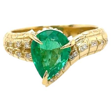 1.57ct Pear cut Emerald and diamond ring OHLIGUER CROC Dragon in 18k For Sale