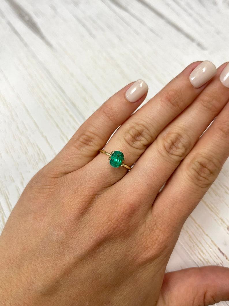 1,58 Carati 8x6 Smeraldo colombiano verde bluastro - Gemma allungata con taglio a cuscino in vendita 1