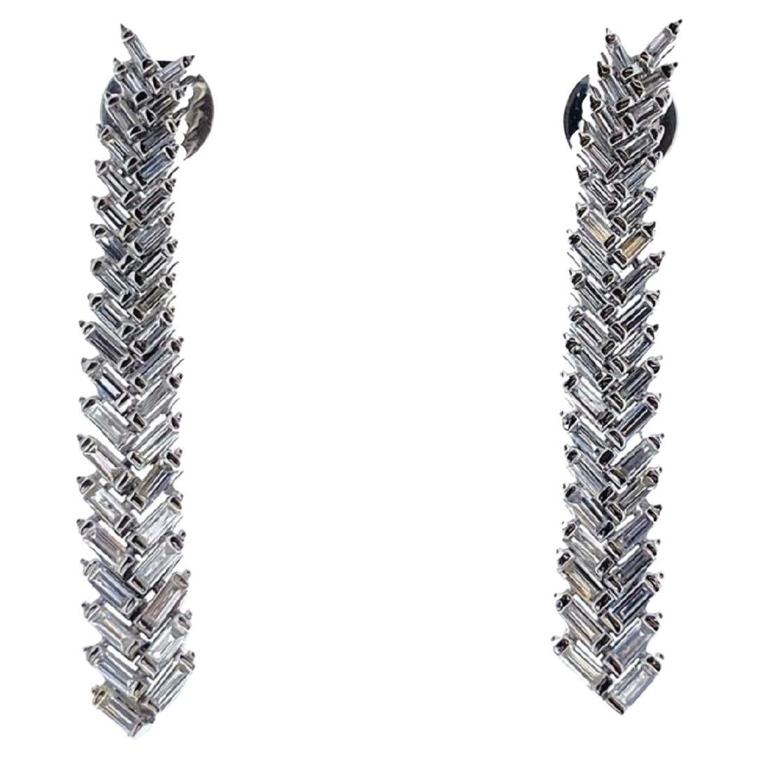 1.58 Carat Baguette Cut Diamond Fashion Earrings 18k TT For Sale