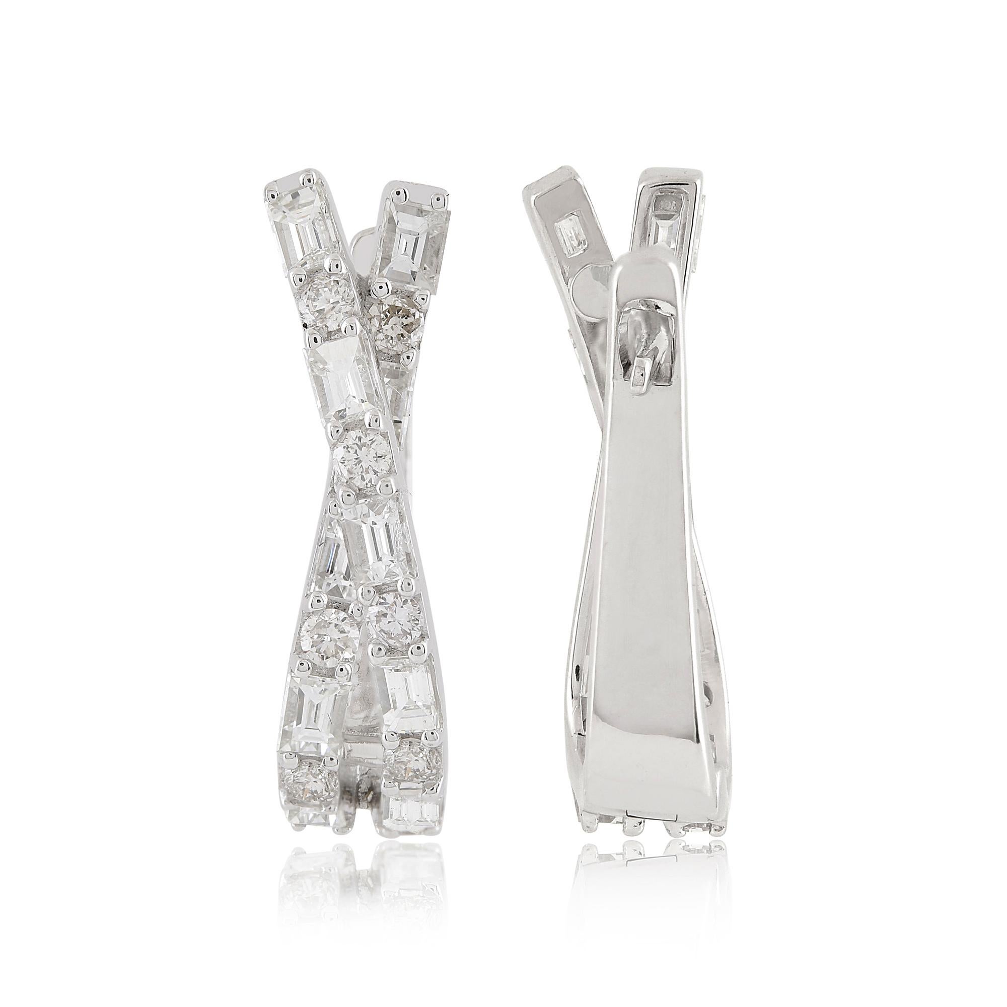 Diese exquisiten Ohrringe sind aus 10-karätigem Gold gegossen und mit funkelnden Diamanten von 1,58 Karat besetzt.

FOLLOW SPECTRUM JEWELS Storefront, um die neueste Collection'S und exklusive Stücke zu sehen. Spectrum Jewels ist stolz darauf, ein