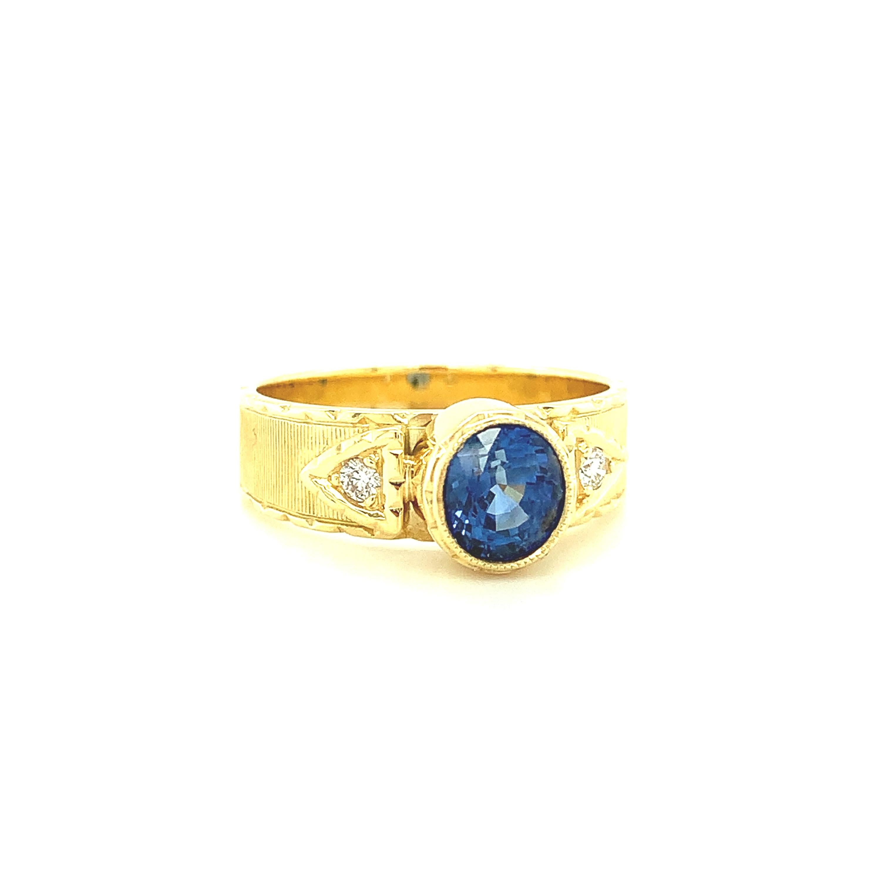 Artisan 1.58 Carat Blue Sapphire and Diamond Hand-Engraved Band Ring in 18k Yellow Gold  For Sale