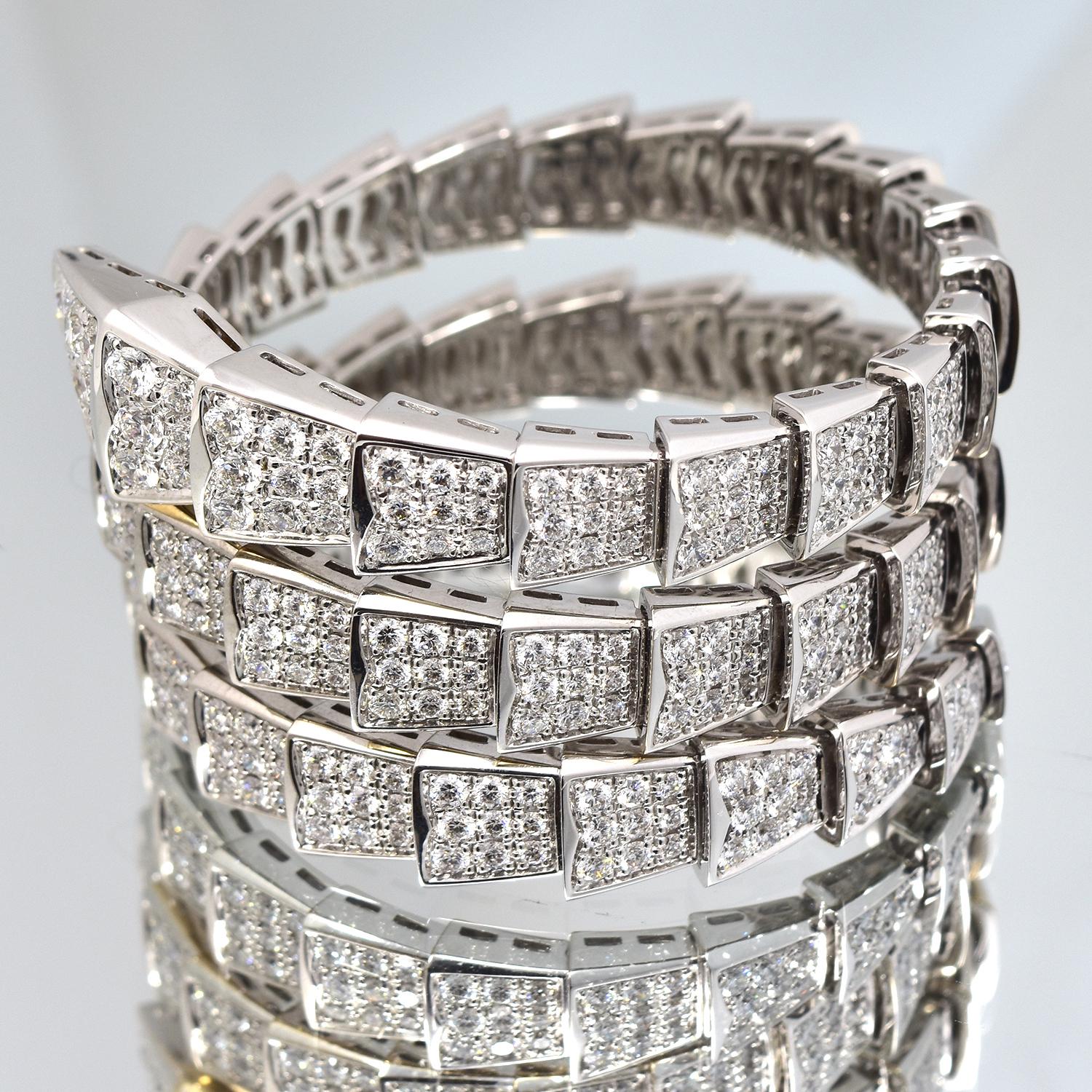 15.8 Carat Bvlgari Serpenti Full Diamond Paved White Gold Twirl Bracelet In Excellent Condition In Miami, FL