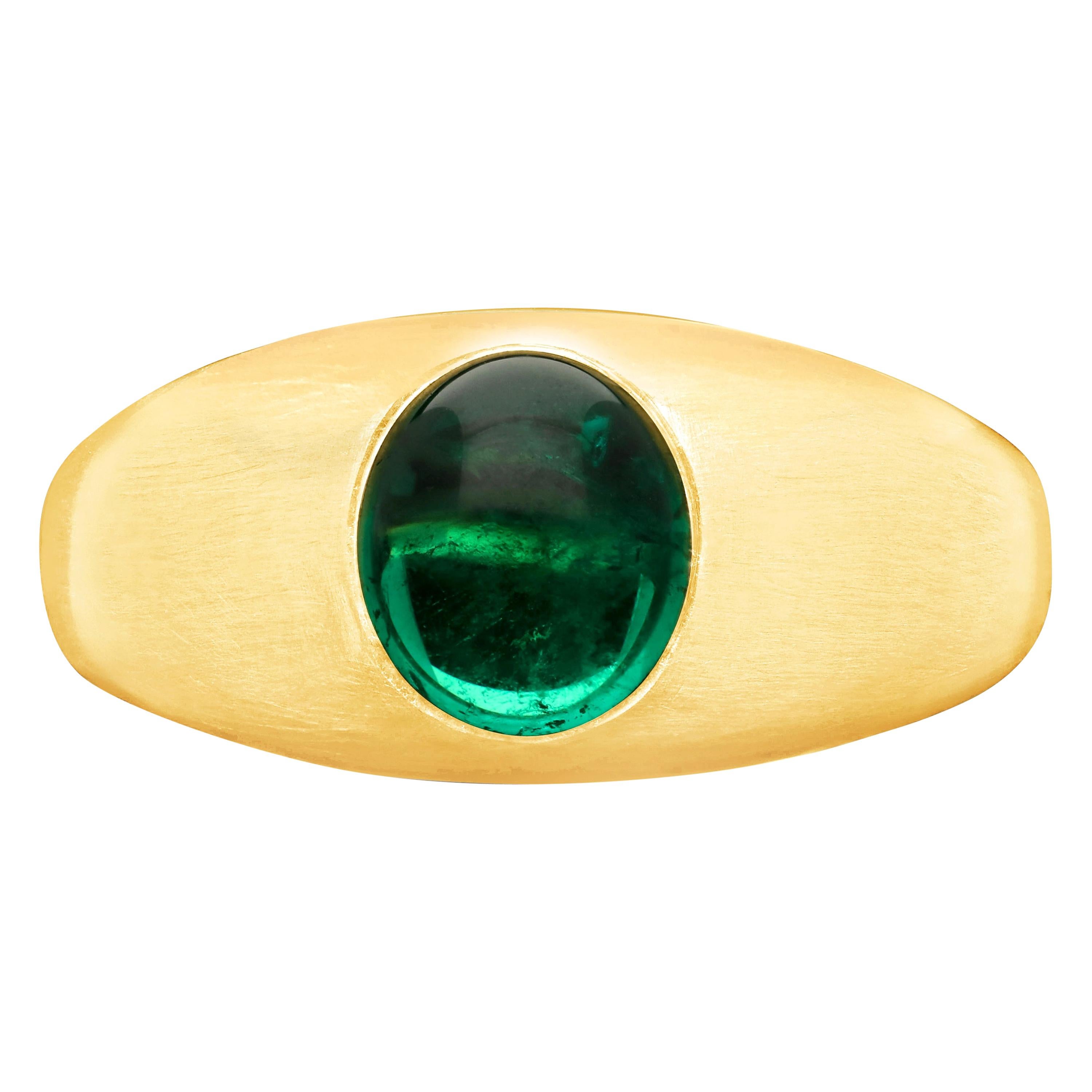 Hancocks 1.58 Carat Colombian Cabochon Emerald in 22 Carat Gold Gypsy Ring 