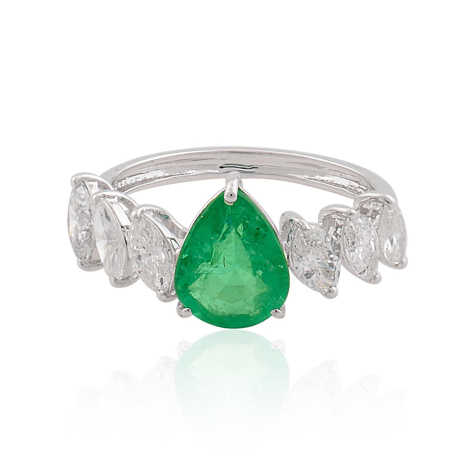 Modern 1.58 Carat Emerald Diamond 14 Karat Gold Ring For Sale