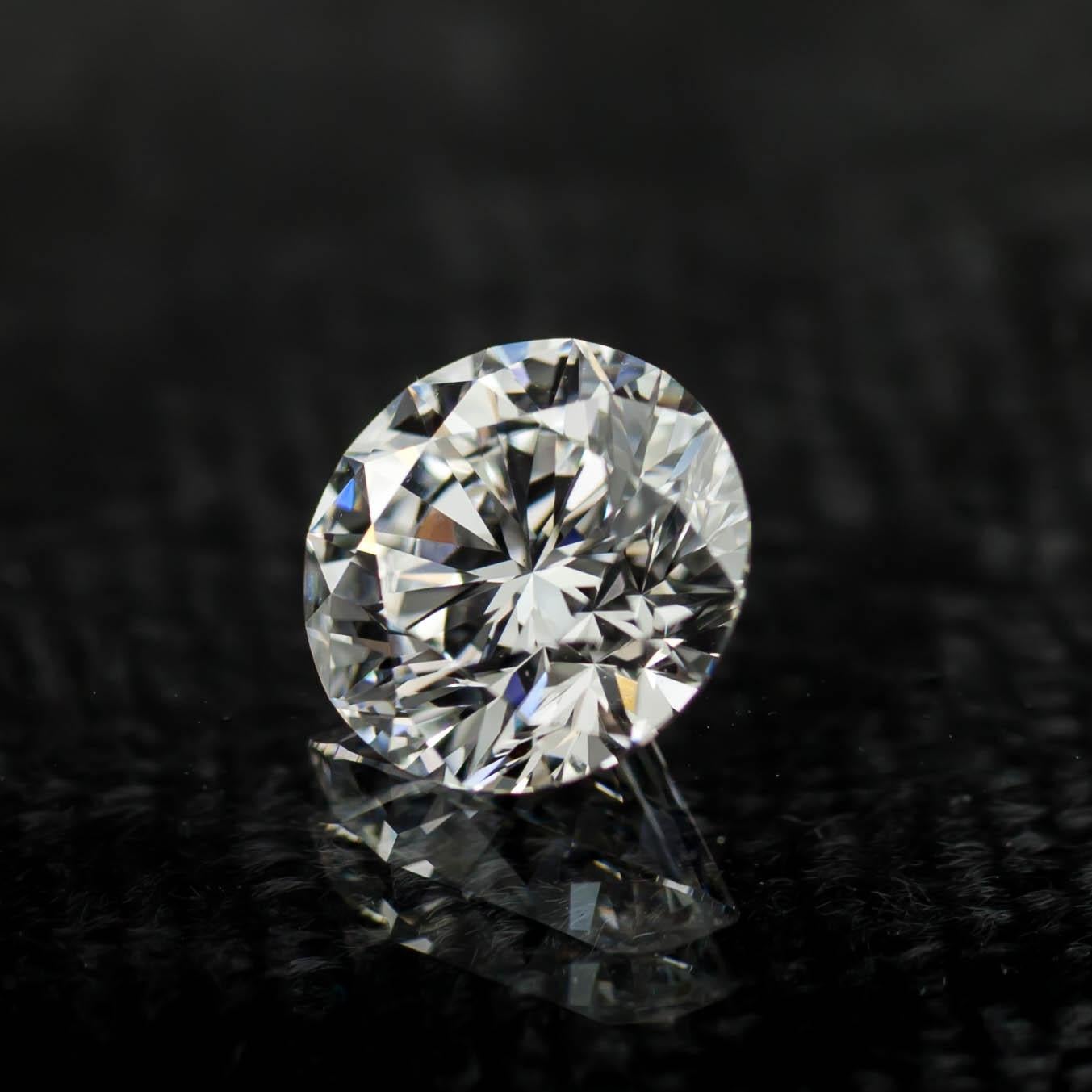 1,58 Karat Loser D / VS1 runder Diamant im Brillantschliff GIA zertifiziert (Moderne) im Angebot