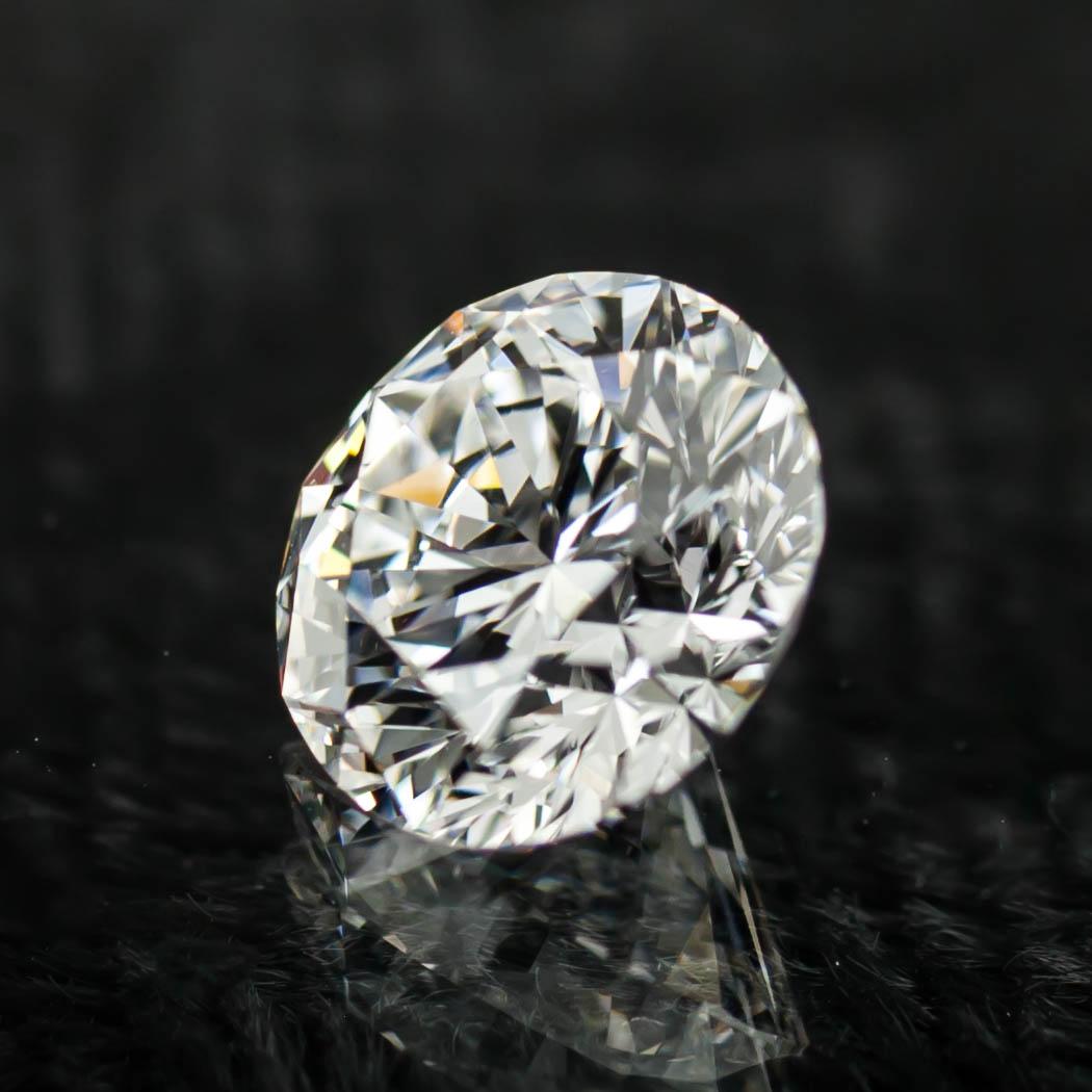 1.58 Carat Loose D / VS1 Round Brilliant Cut Diamond GIA Certified In Excellent Condition For Sale In Sherman Oaks, CA