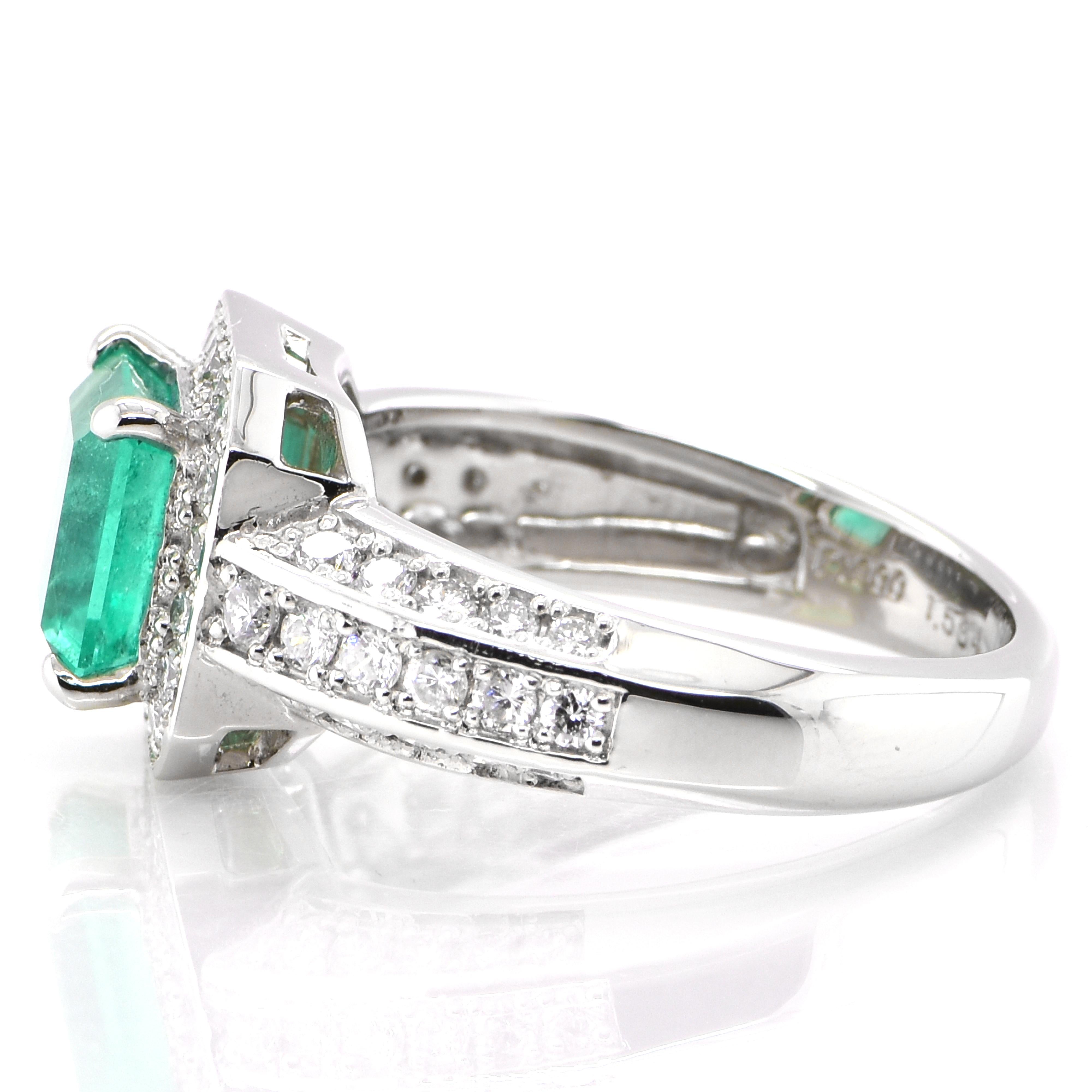 Emerald Cut 1.58 Carat Natural Colombian Emerald and Diamond Ring Set in Platinum For Sale