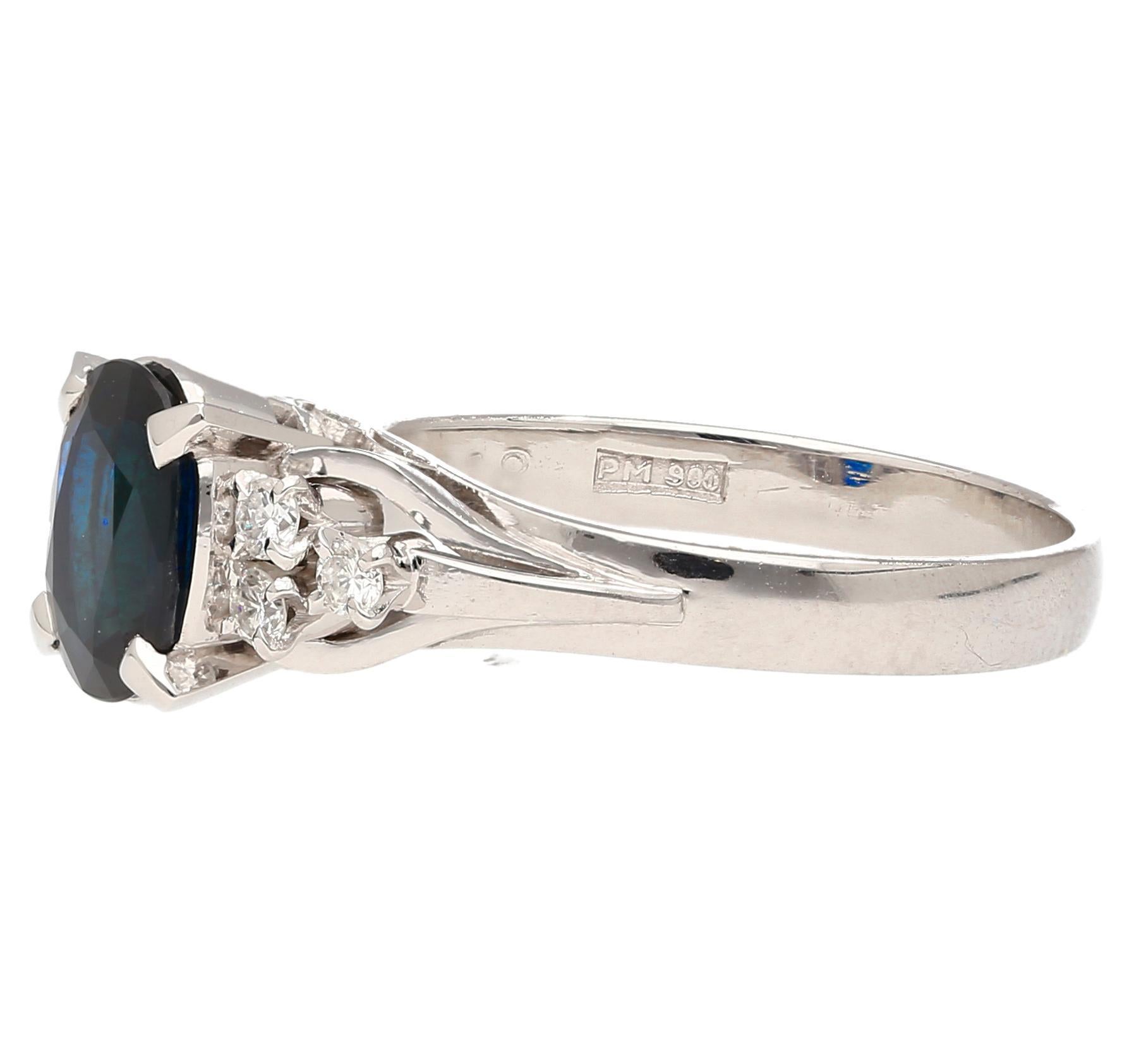 Art Deco 1.58 Carat Oval-Cut Blue Sapphire and Diamond Platinum Filigree Ring For Sale