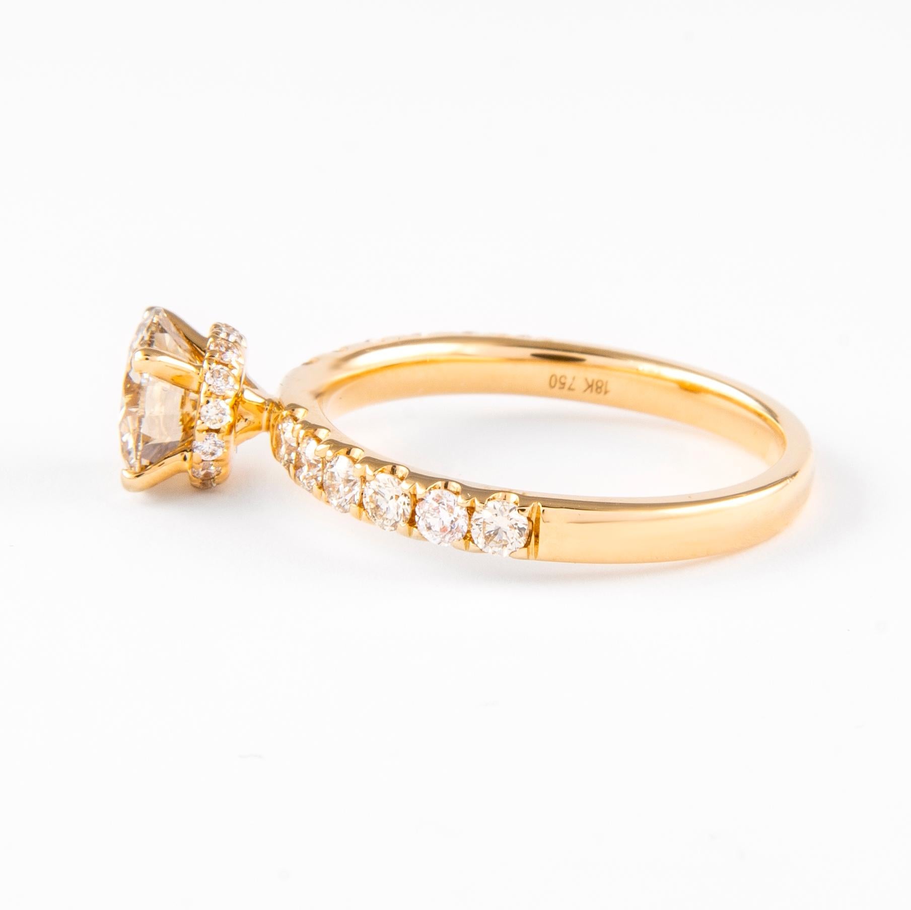 Contemporary 1.58 Carat Round Brilliant Diamond Ring 18 Karat Yellow Gold For Sale