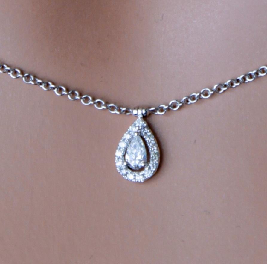 Women's 1.58 Carat Total Weight Pear Diamond Halo Station Necklace in 14W Gold ref93 For Sale