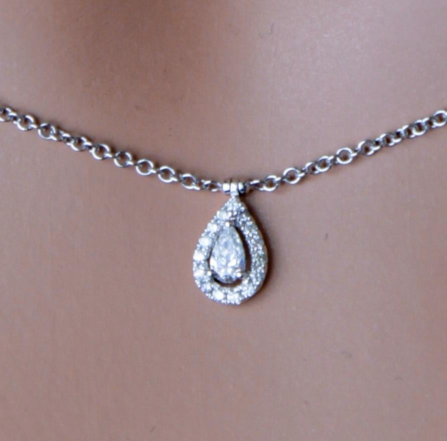 Women's 1.58 Carat Total Weight Pear Diamond Halo Station Necklace in 14W Gold ref87 For Sale