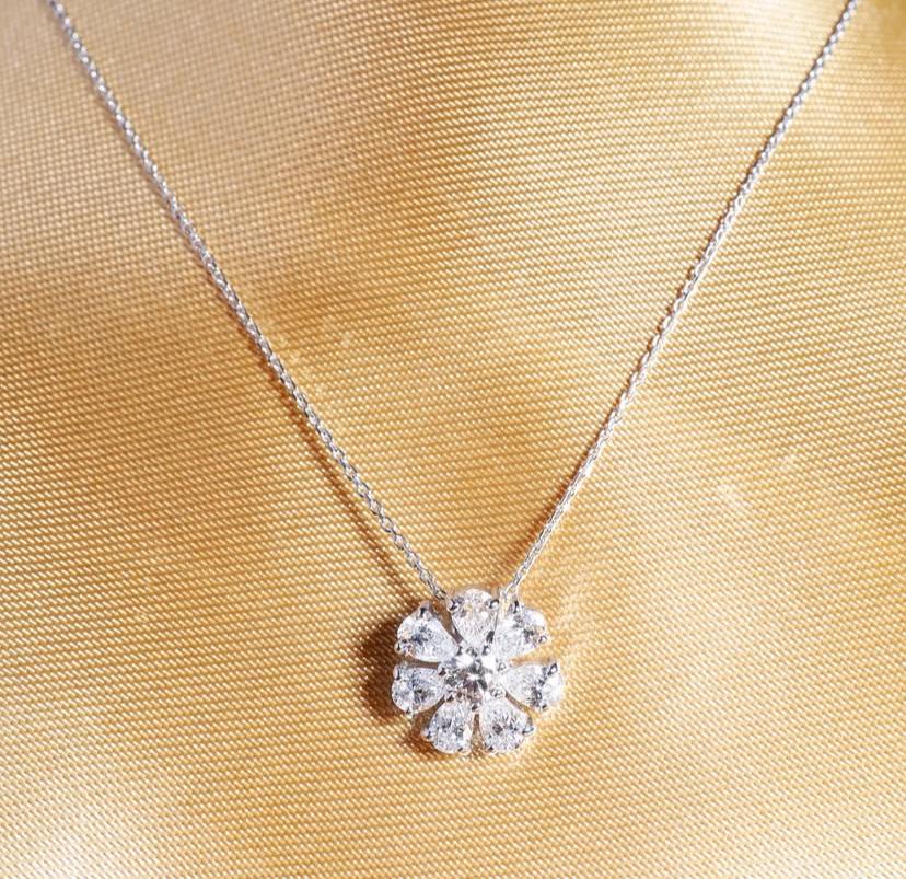 1,58 Karat gemischte Form Diamanten 18K Gold Anhänger Halskette im Angebot 4