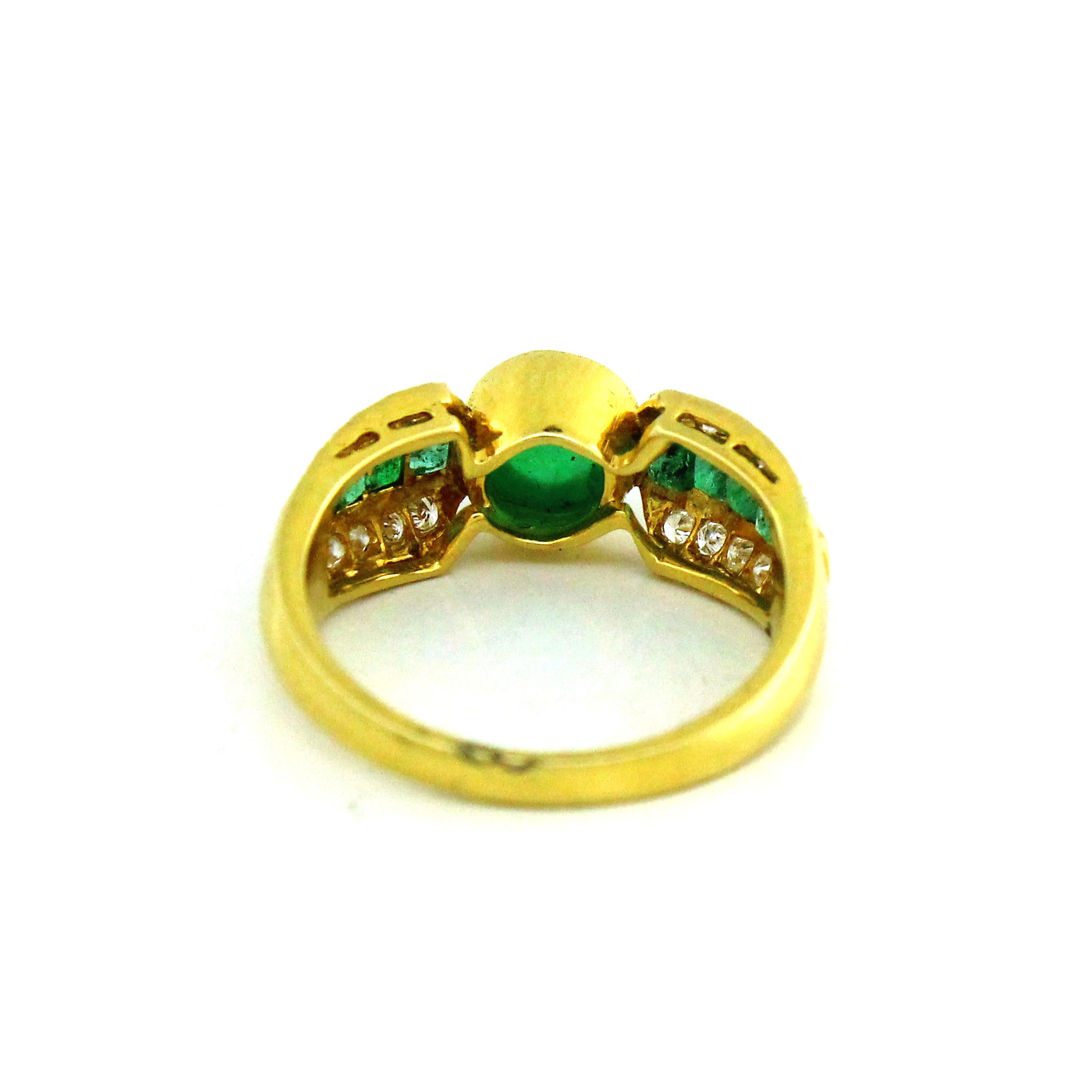 Artisan 1.58 carats of Emerald Ring For Sale