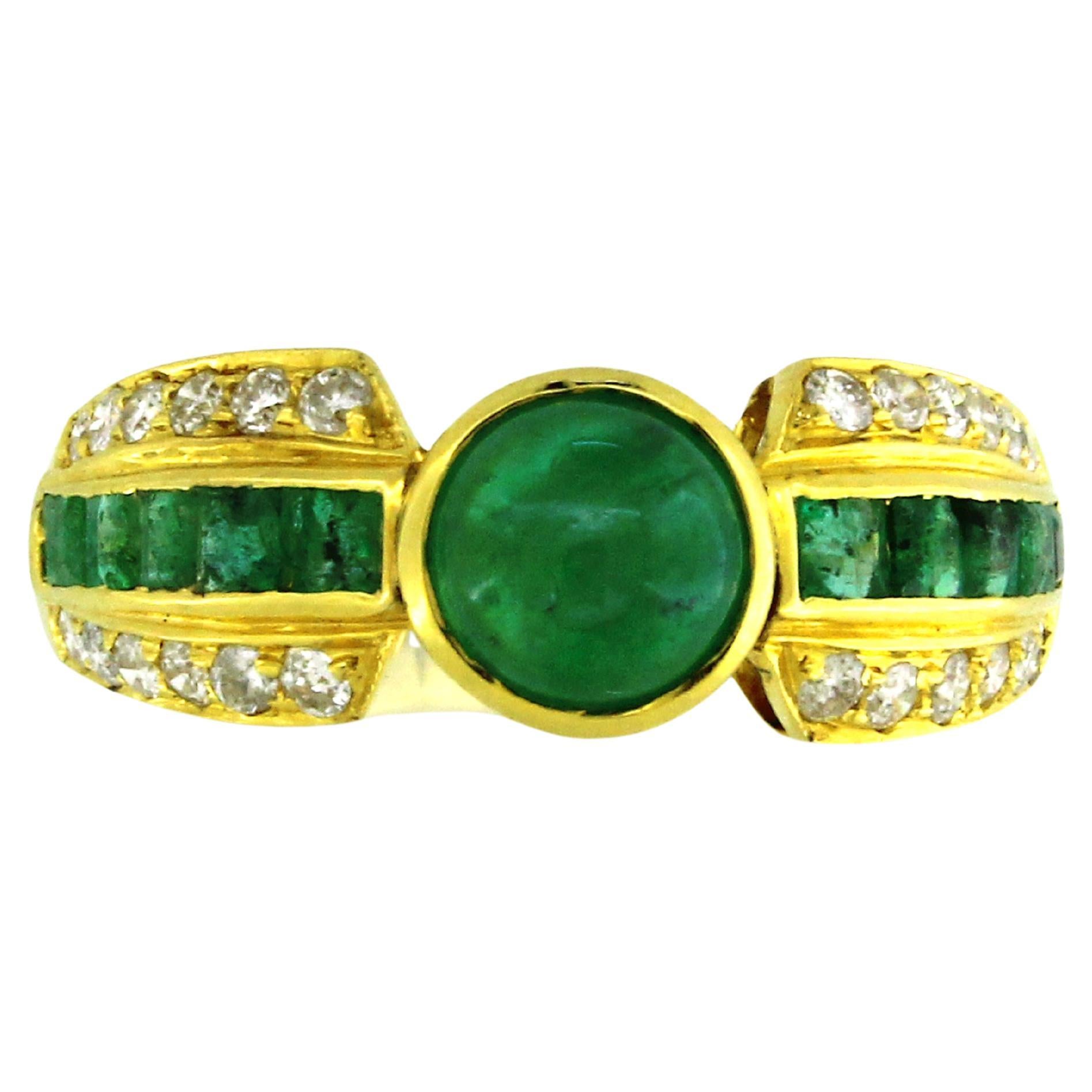 1.58 carats of Emerald Ring For Sale