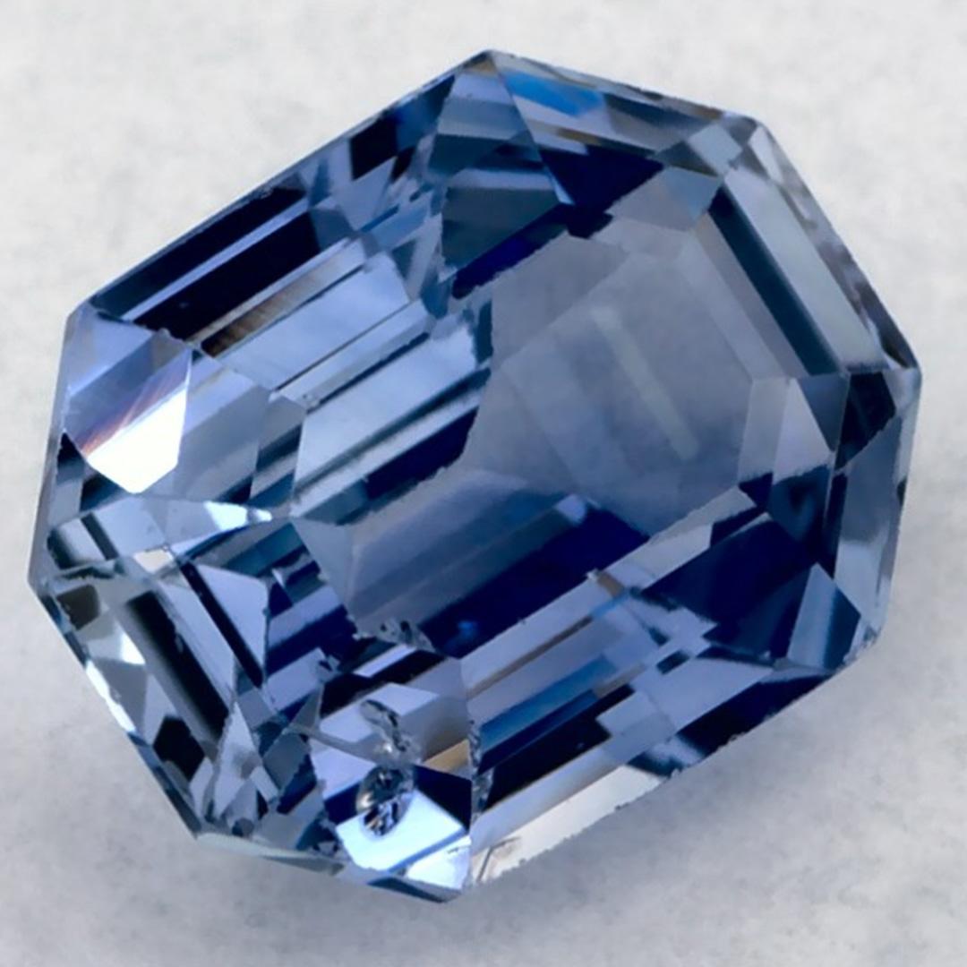Taille octogone Pierre précieuse taille octogonale saphir bleu 1.58 carat en vente