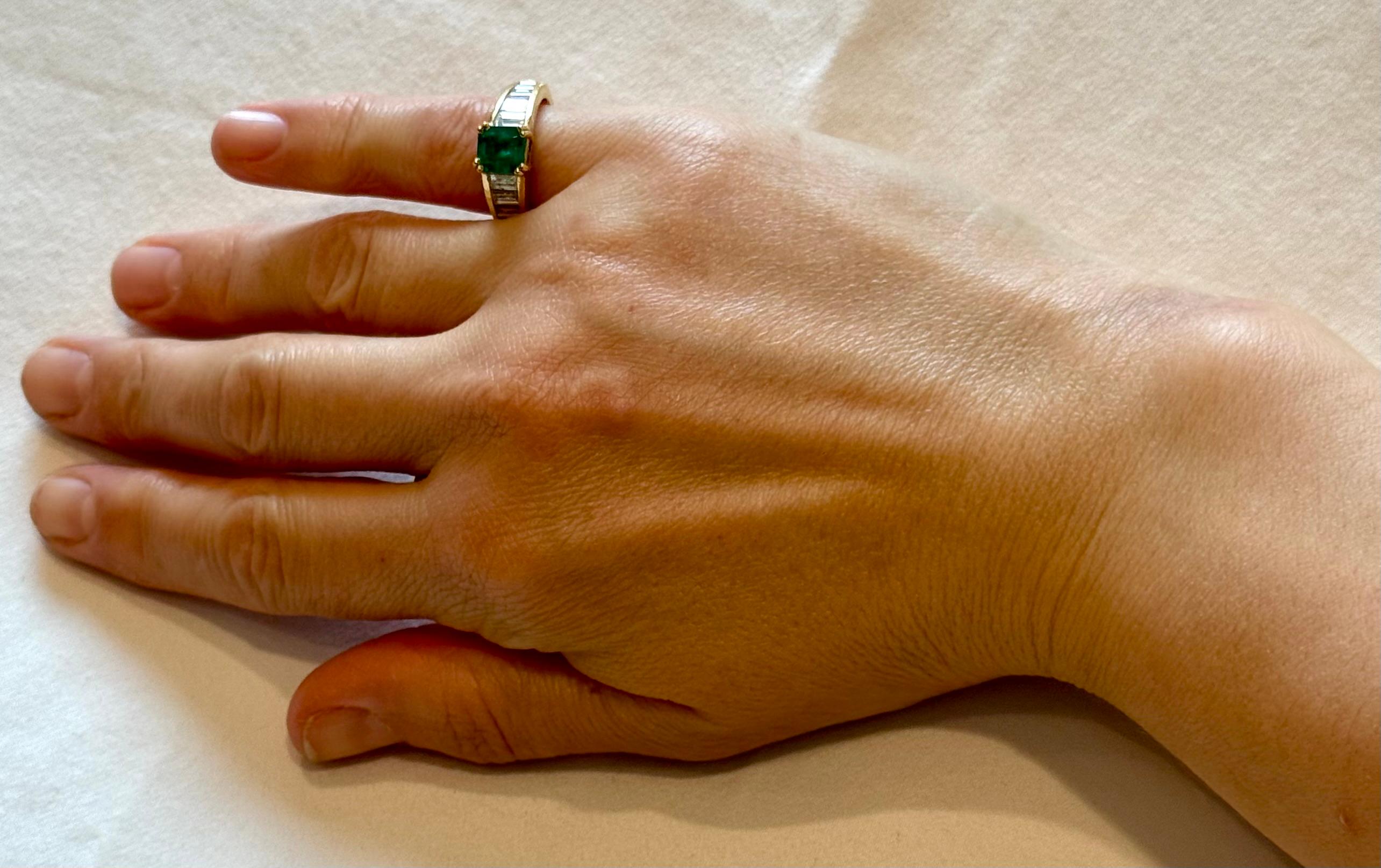 1.58 Ct Cushion Cut Colombian Emerald & 1.5 Ct Diamond Ring in 18K Yellow Gold For Sale 7