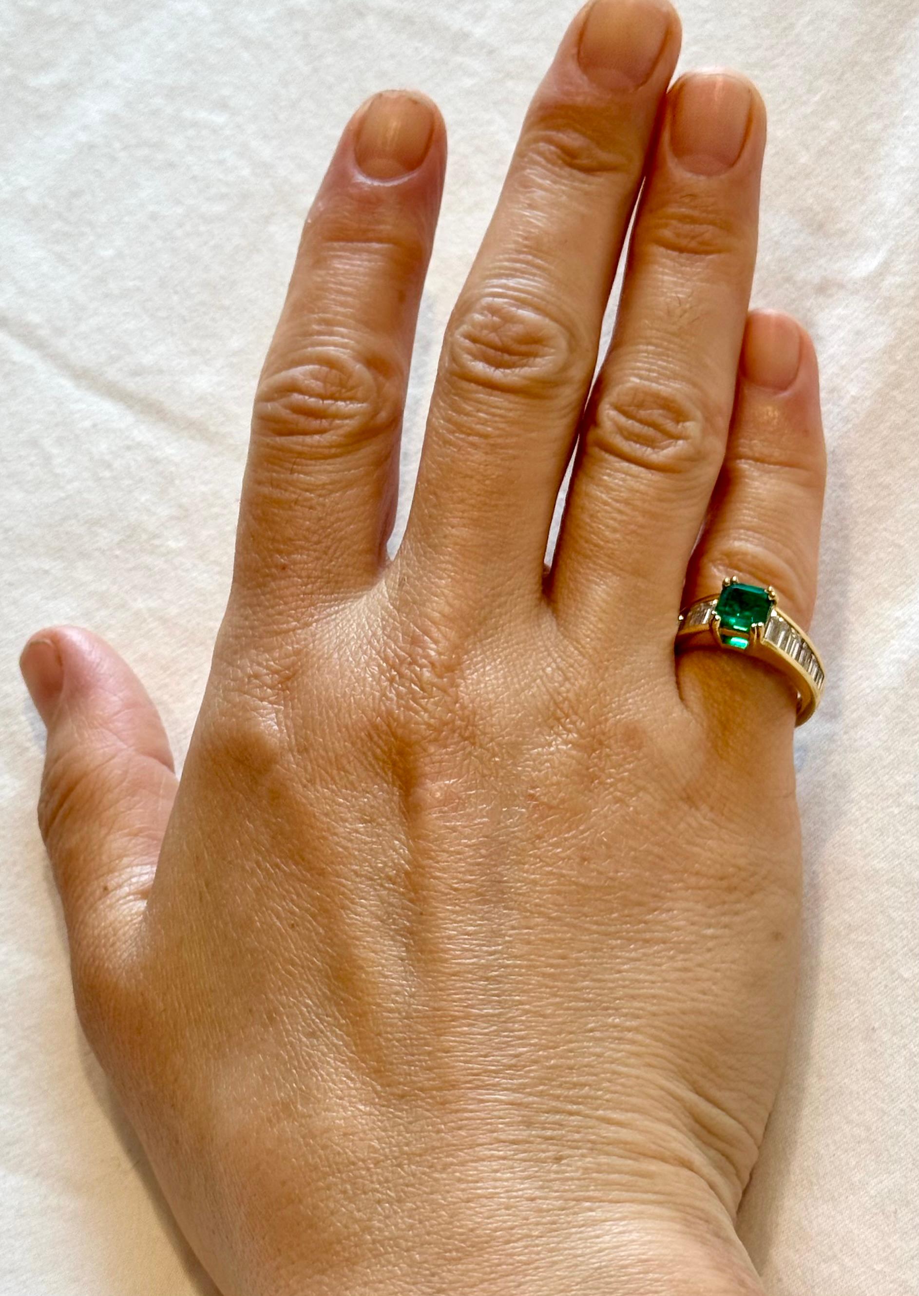 1.58 Ct Cushion Cut Colombian Emerald & 1.5 Ct Diamond Ring in 18K Yellow Gold For Sale 8