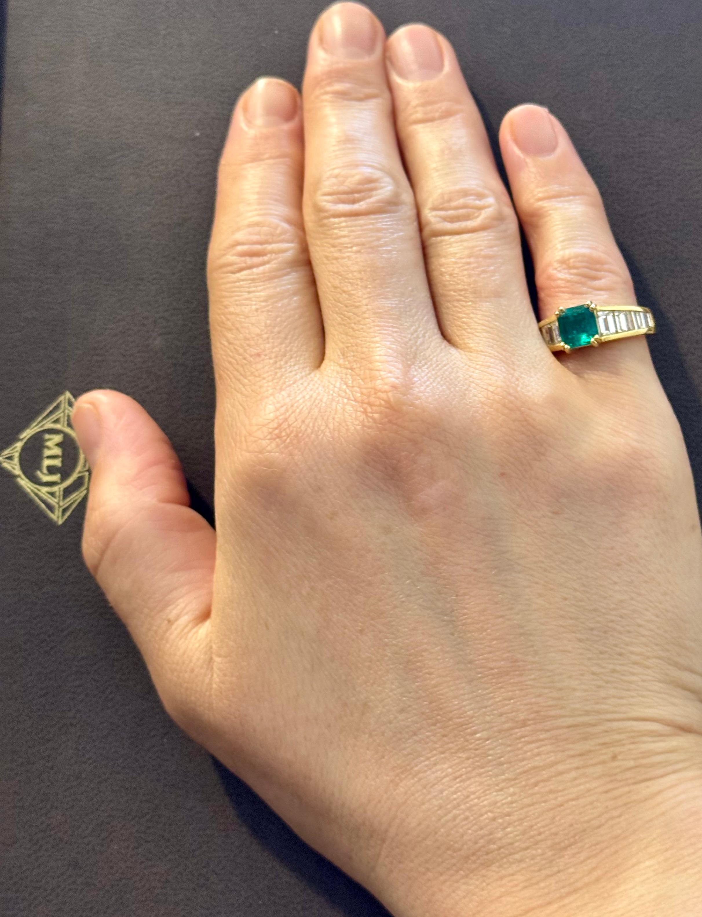 1.58 Ct Cushion Cut Colombian Emerald & 1.5 Ct Diamond Ring in 18K Yellow Gold For Sale 10