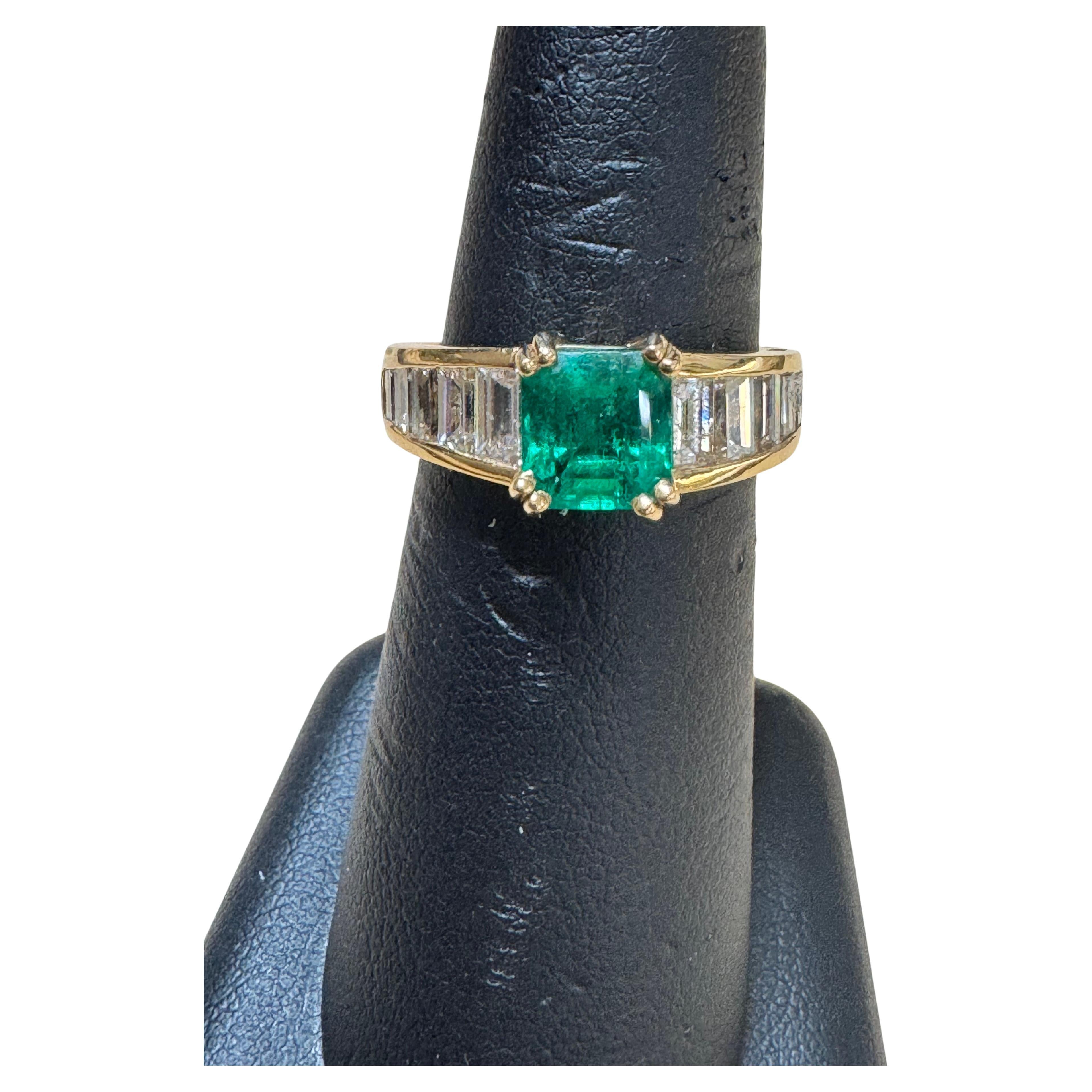 Emerald Cut 1.58 Ct Cushion Cut Colombian Emerald & 1.5 Ct Diamond Ring in 18K Yellow Gold For Sale