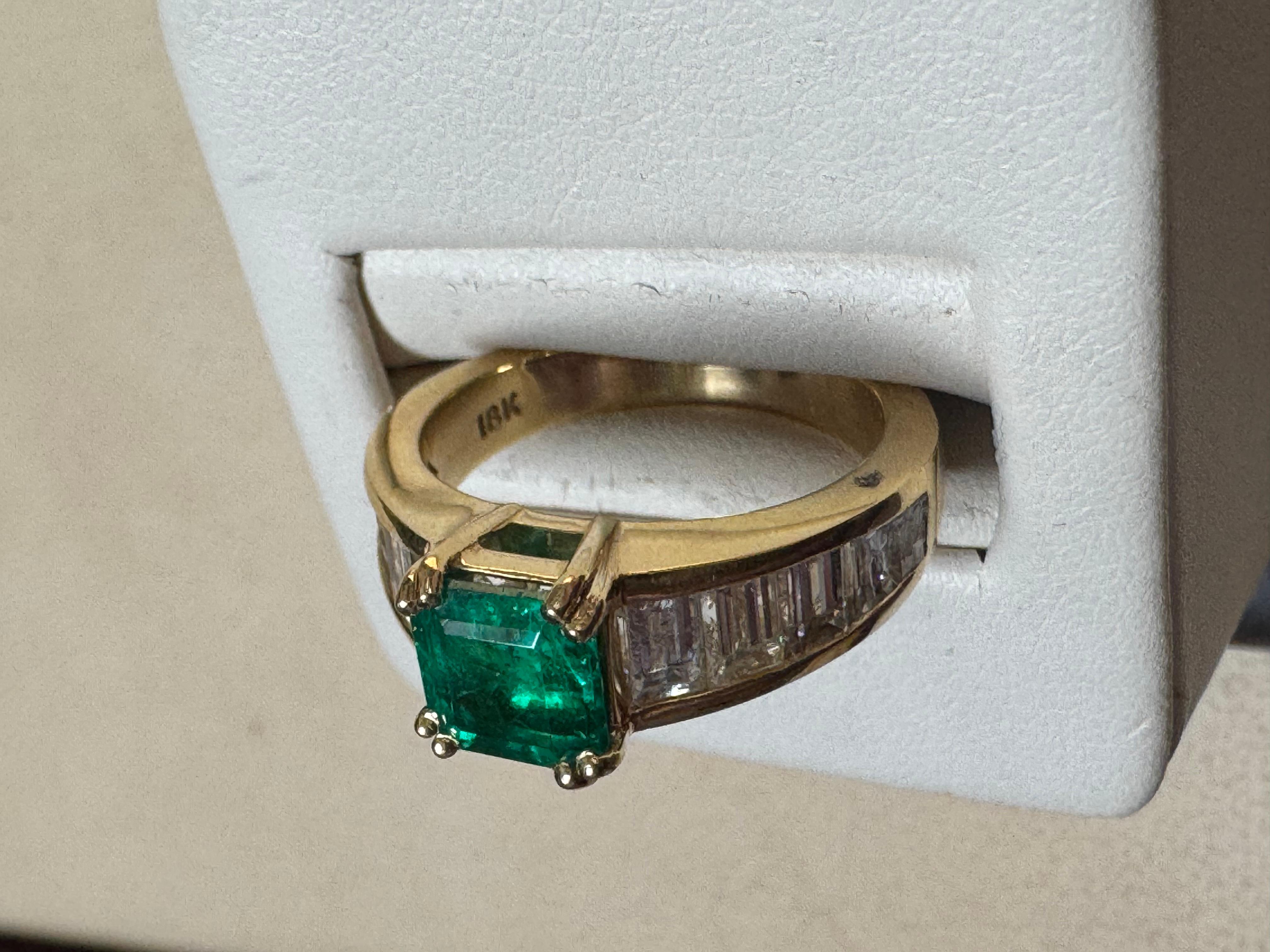 1.58 Ct Cushion Cut Colombian Emerald & 1.5 Ct Diamond Ring in 18K Yellow Gold For Sale 1