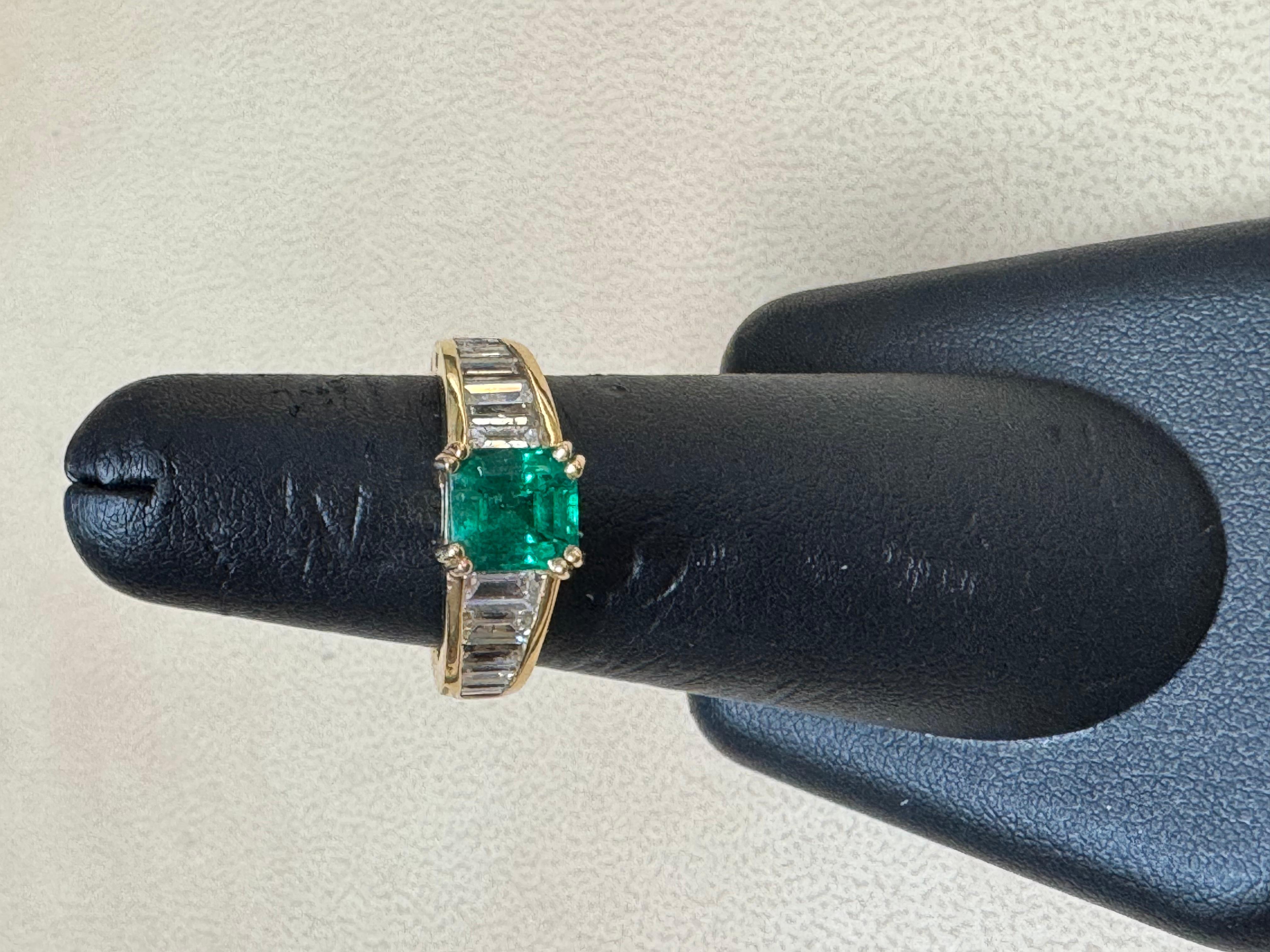 1.58 Ct Cushion Cut Colombian Emerald & 1.5 Ct Diamond Ring in 18K Yellow Gold For Sale 5