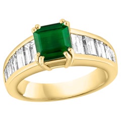 Anillo de oro amarillo de 18 quilates con esmeralda colombiana talla cojín de 1,58 quilates y diamante de 1,5 quilates