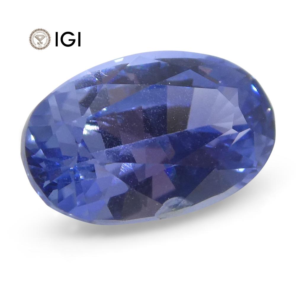 1.58 Ct Oval Blue Sapphire IGI Certified Unheated In New Condition For Sale In Toronto, Ontario