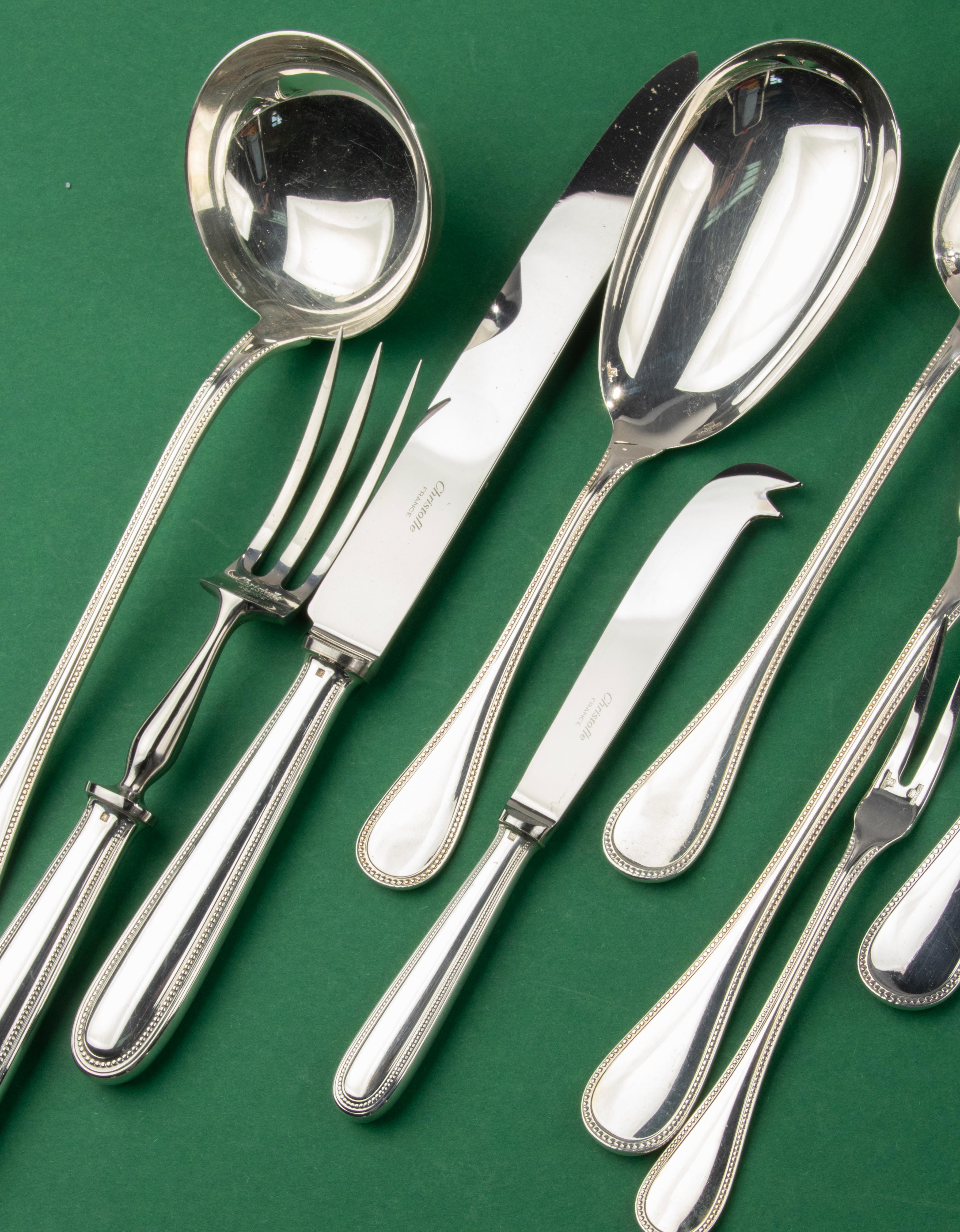 Ensemble de 158 pièces de vaisselle en métal argenté - Christofle - Perles - pour 12 personnes en vente 5