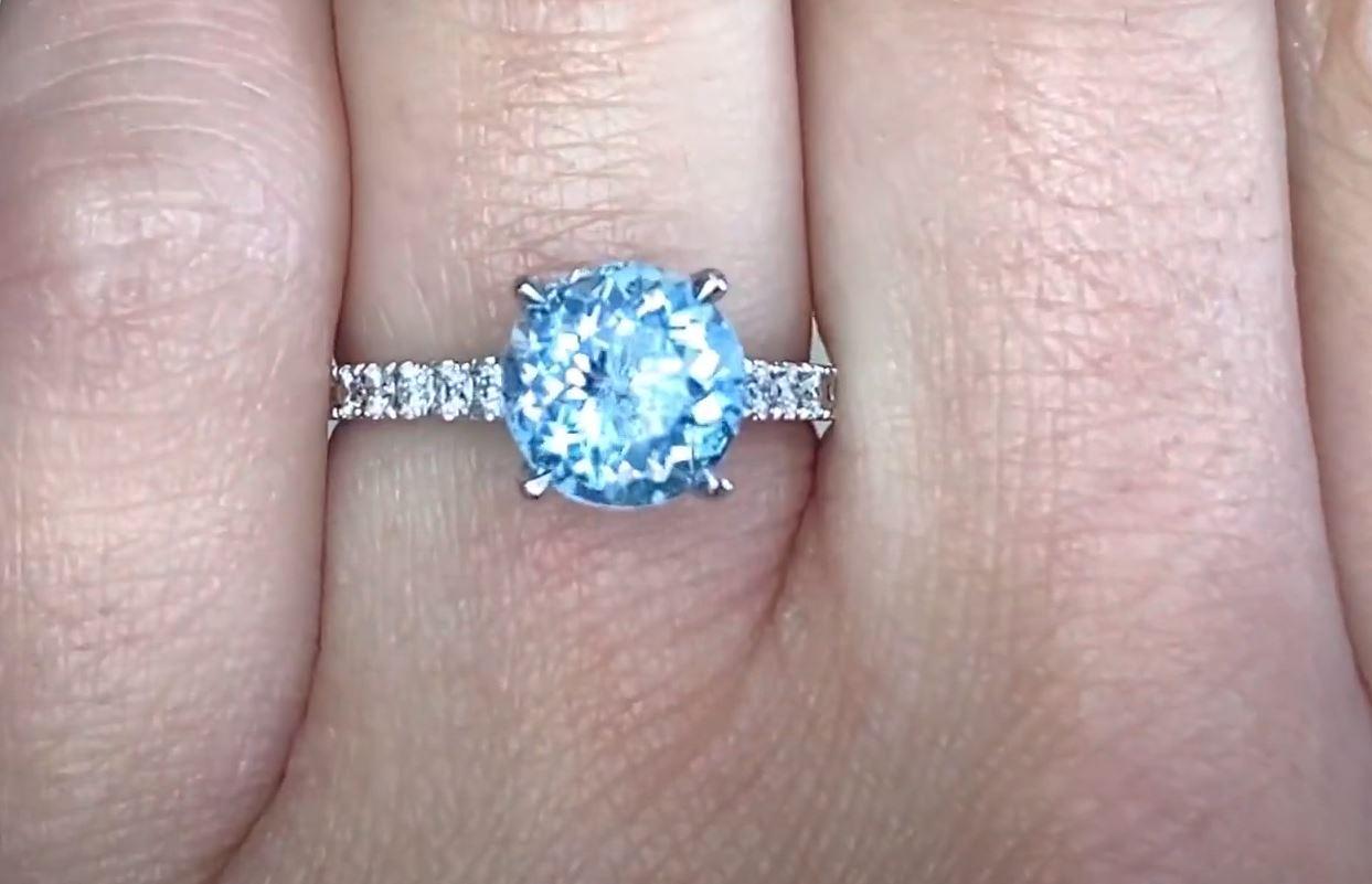 1.58 Round Cut Aquamarine Solitaire Engagement Ring, Platinum In Excellent Condition For Sale In New York, NY