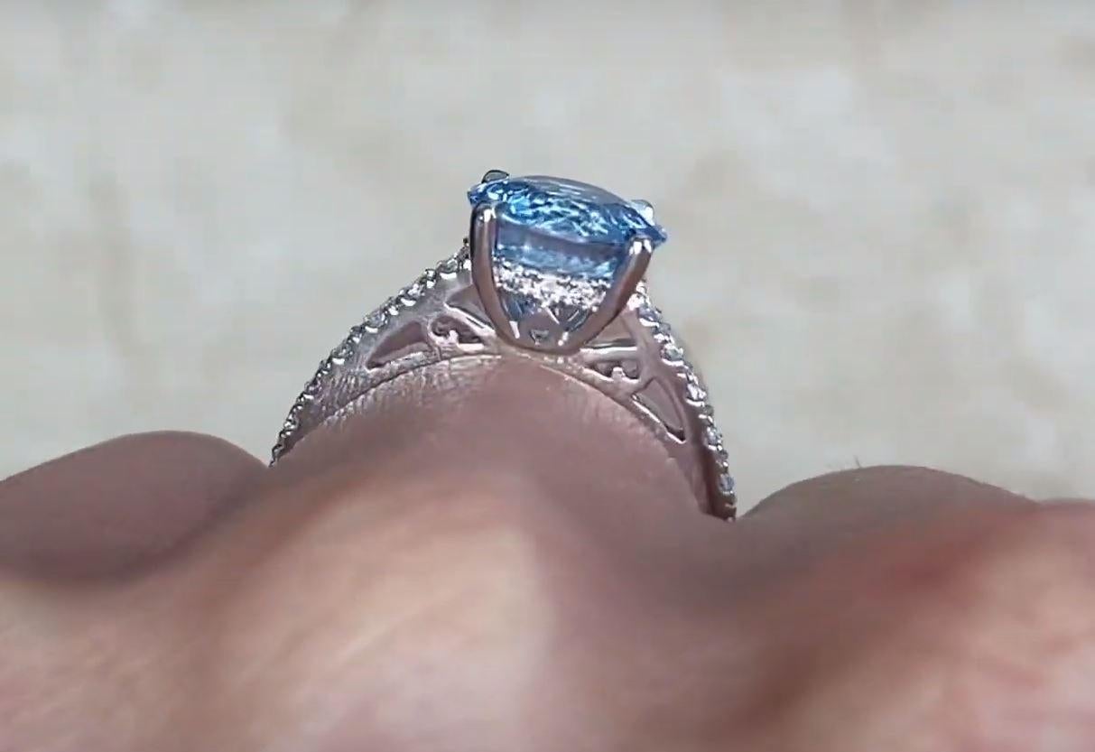 1.58 Round Cut Aquamarine Solitaire Engagement Ring, Platinum For Sale 2