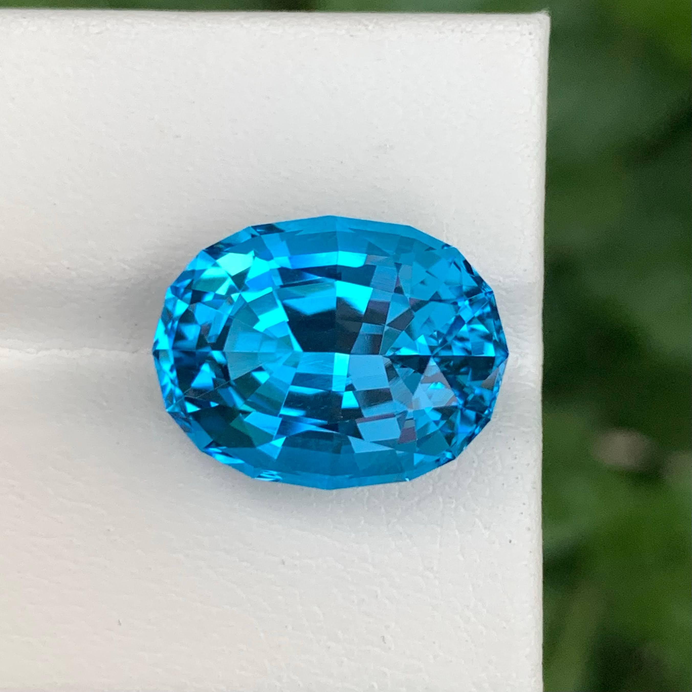 Gewicht 15,80 Karat 
Abmessungen 16,8x12,7x9,7 mm
Behandlung Keine
Herkunft Madagaskar
Klarheitslupe Sauber
Form Schnitt Oval
NA



Dieser auffällige 15,80-Karat-Elektrotopas besticht durch seinen lebhaften, energiegeladenen blauen Farbton und seine