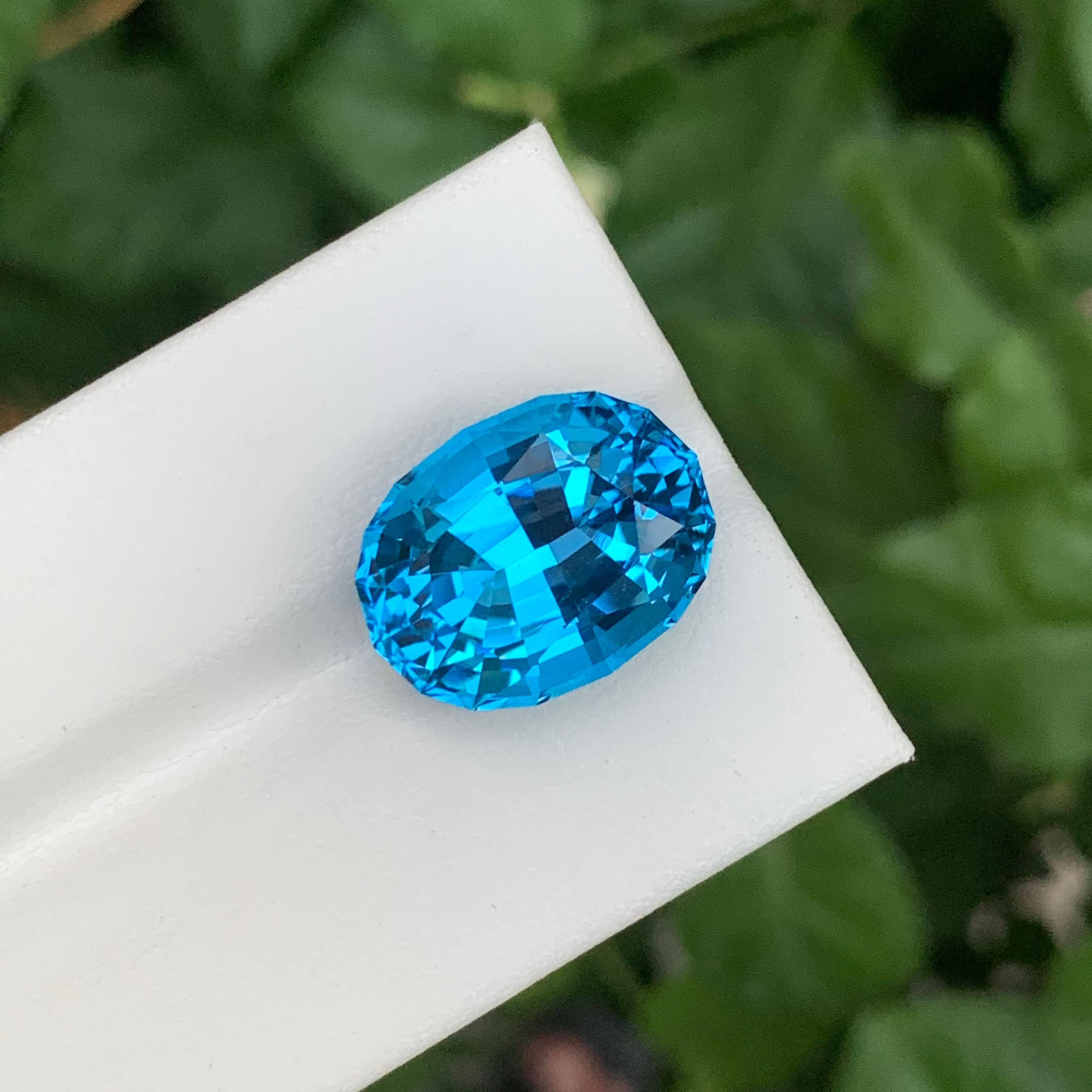 15,80 Karat Natürlicher loser elektrischer Blautopas im Ovalschliff Madagaskar's Edelstein im Angebot 1