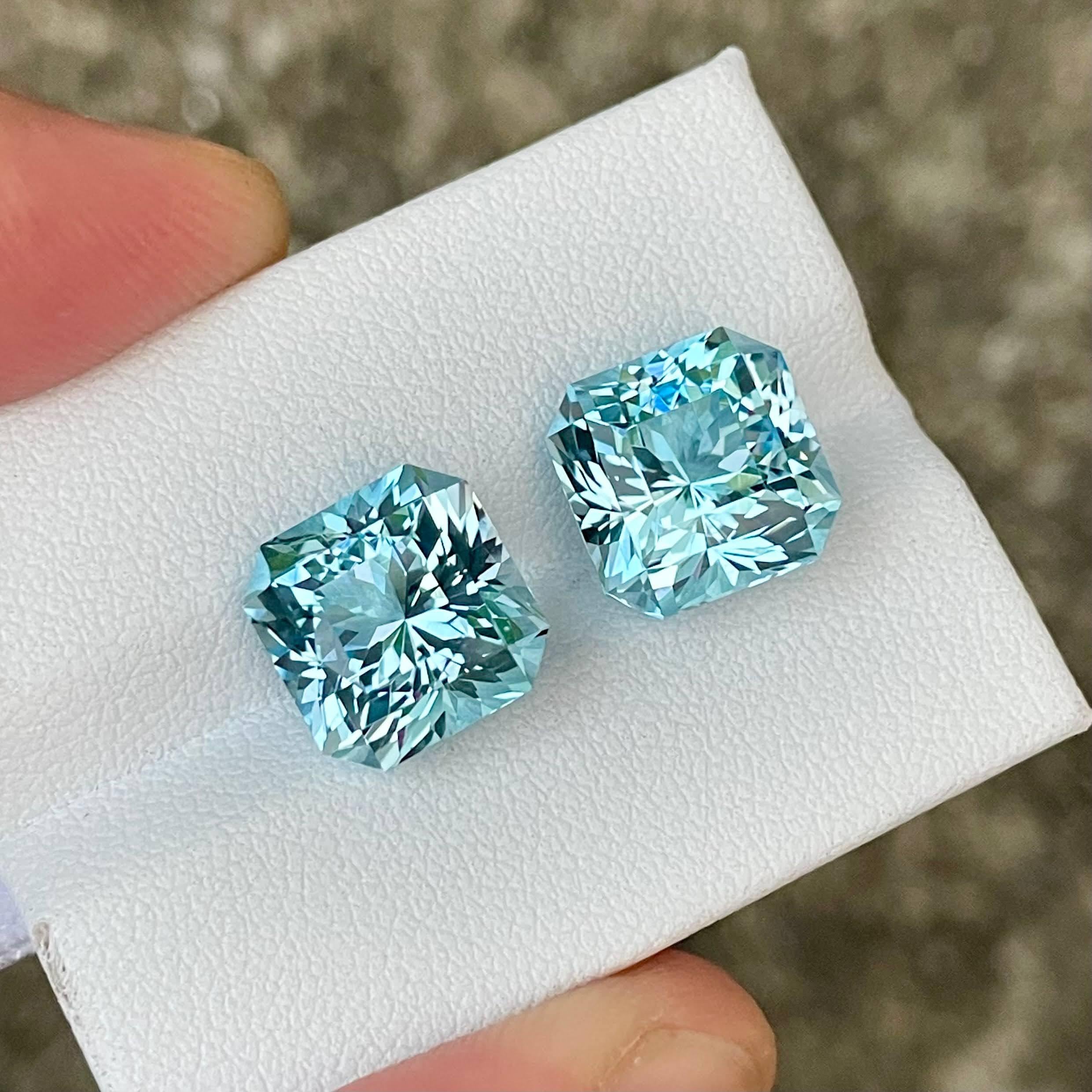 Ottagono Coppia di Topazi Blu da 15,82 carati Gemme Africane Naturali di Precisione Personalizzate in vendita