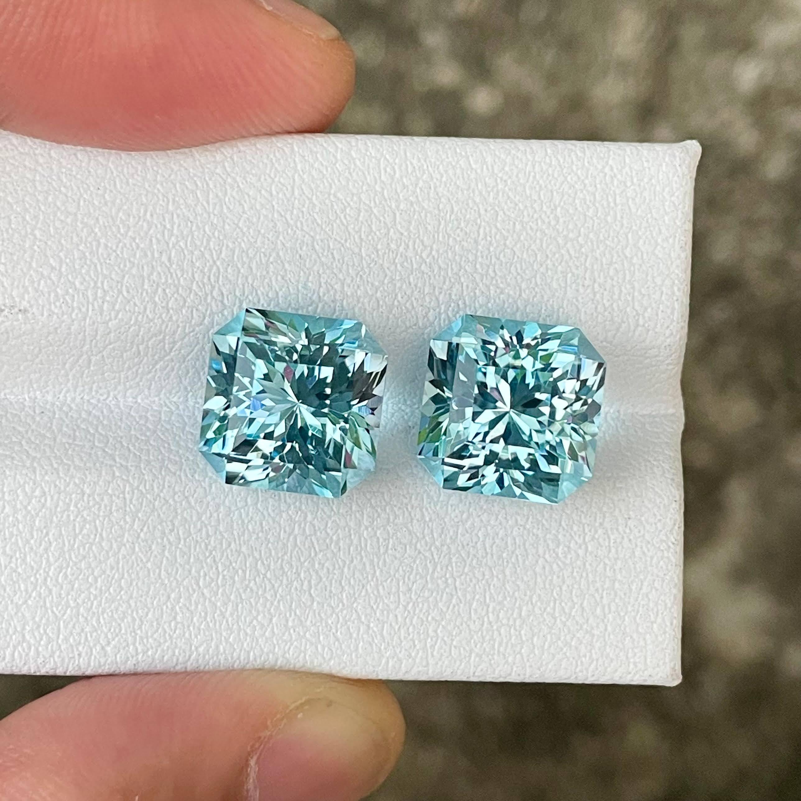 Coppia di Topazi Blu da 15,82 carati Gemme Africane Naturali di Precisione Personalizzate In condizioni Nuovo in vendita a Bangkok, TH